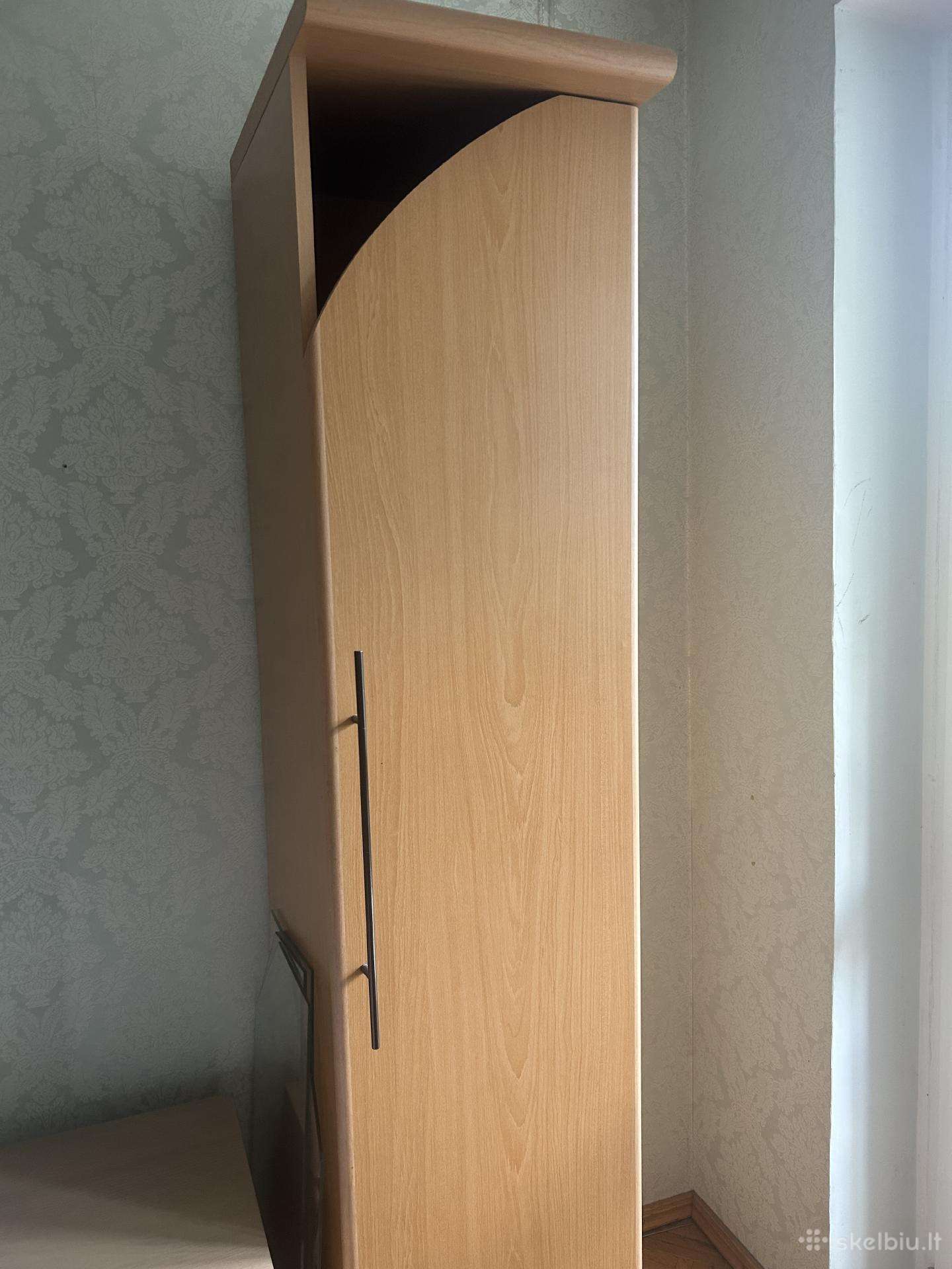 Svetainės baldų komplektas (vitrina ir spintelė)