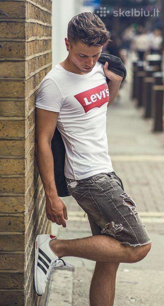 Levis Large