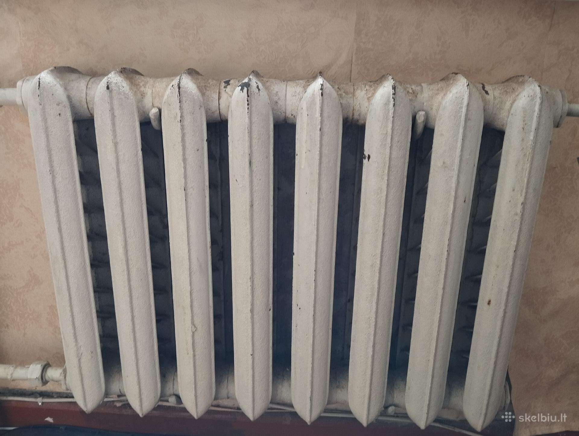 Radiatoriai 3 blokai po 8 sekcijas.