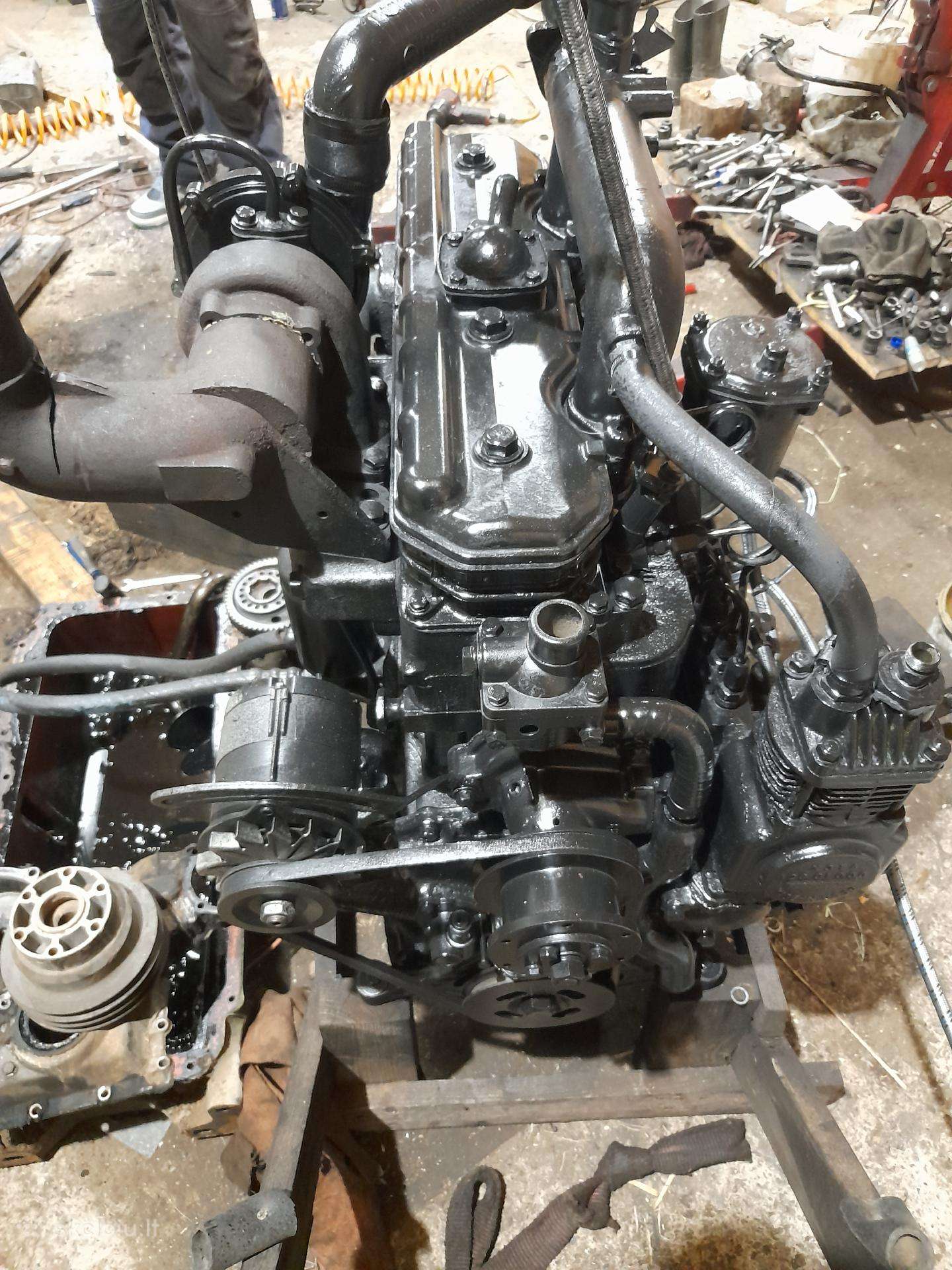 Mtz variklis D245 pilnai perrinktas. Ir remontas.