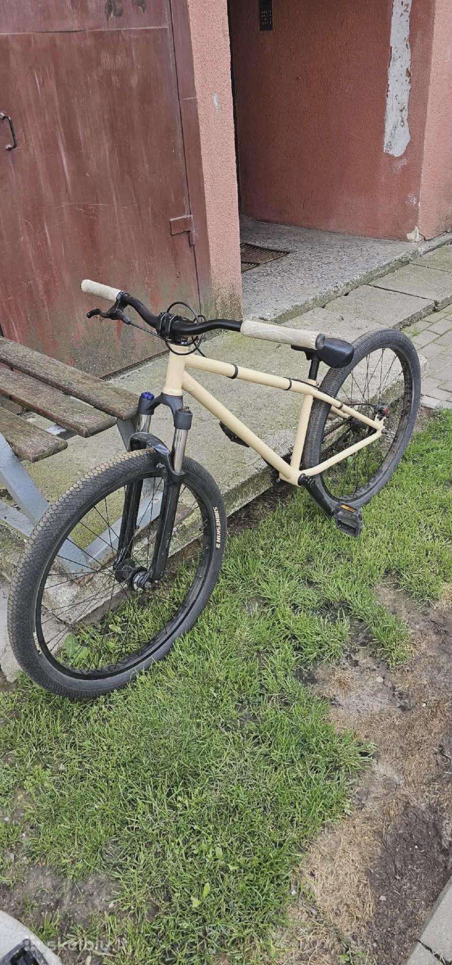 Dirt jumper Mafia Bikes Blackjack D