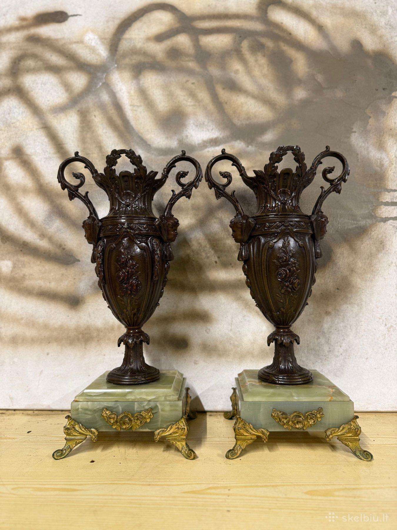 2 Art Nouveau stiliaus Vazos marmur.,bronz. metal.