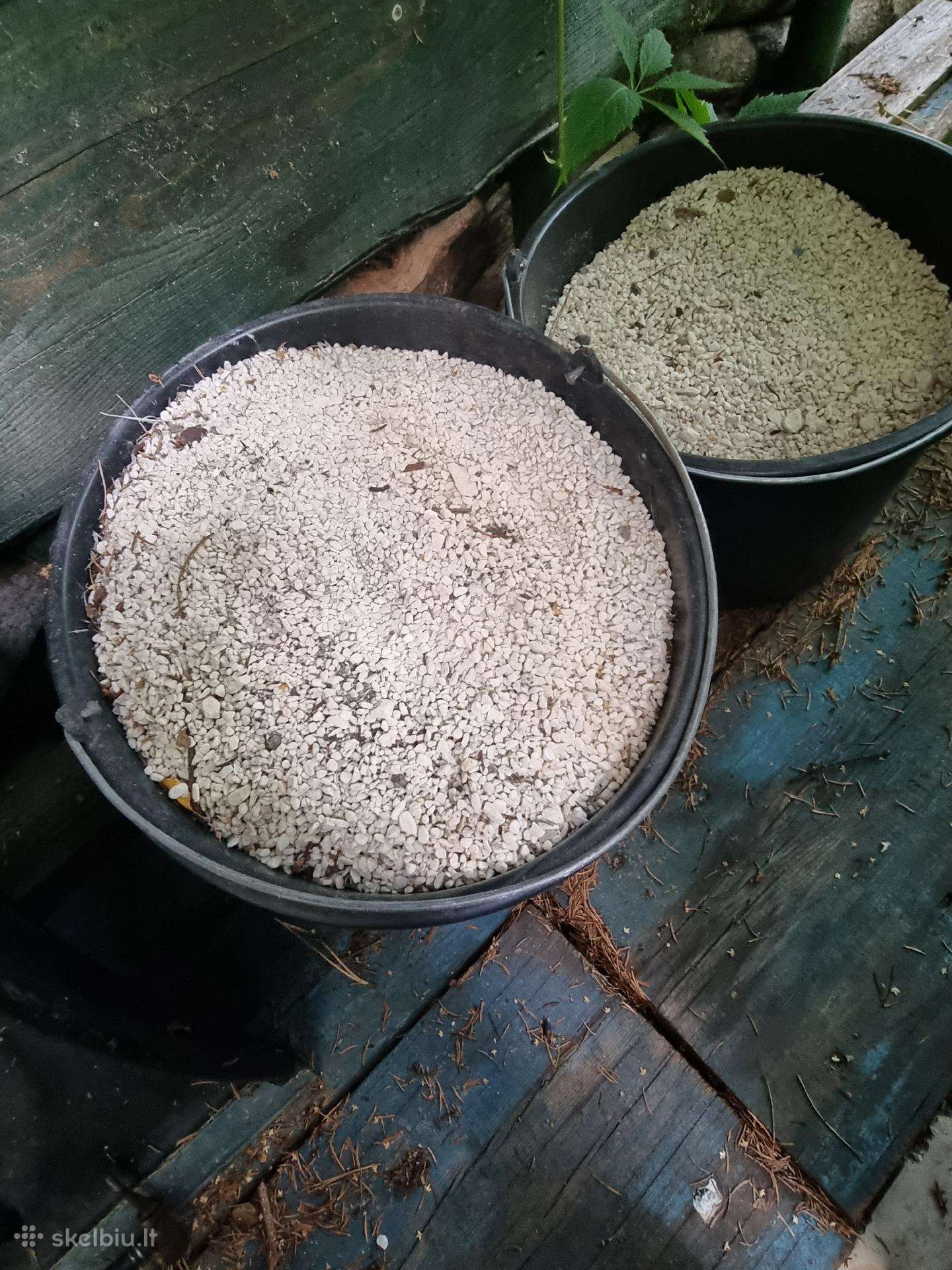 Įtališko balto marmūro skaldelė frakcija 0-5 mm.