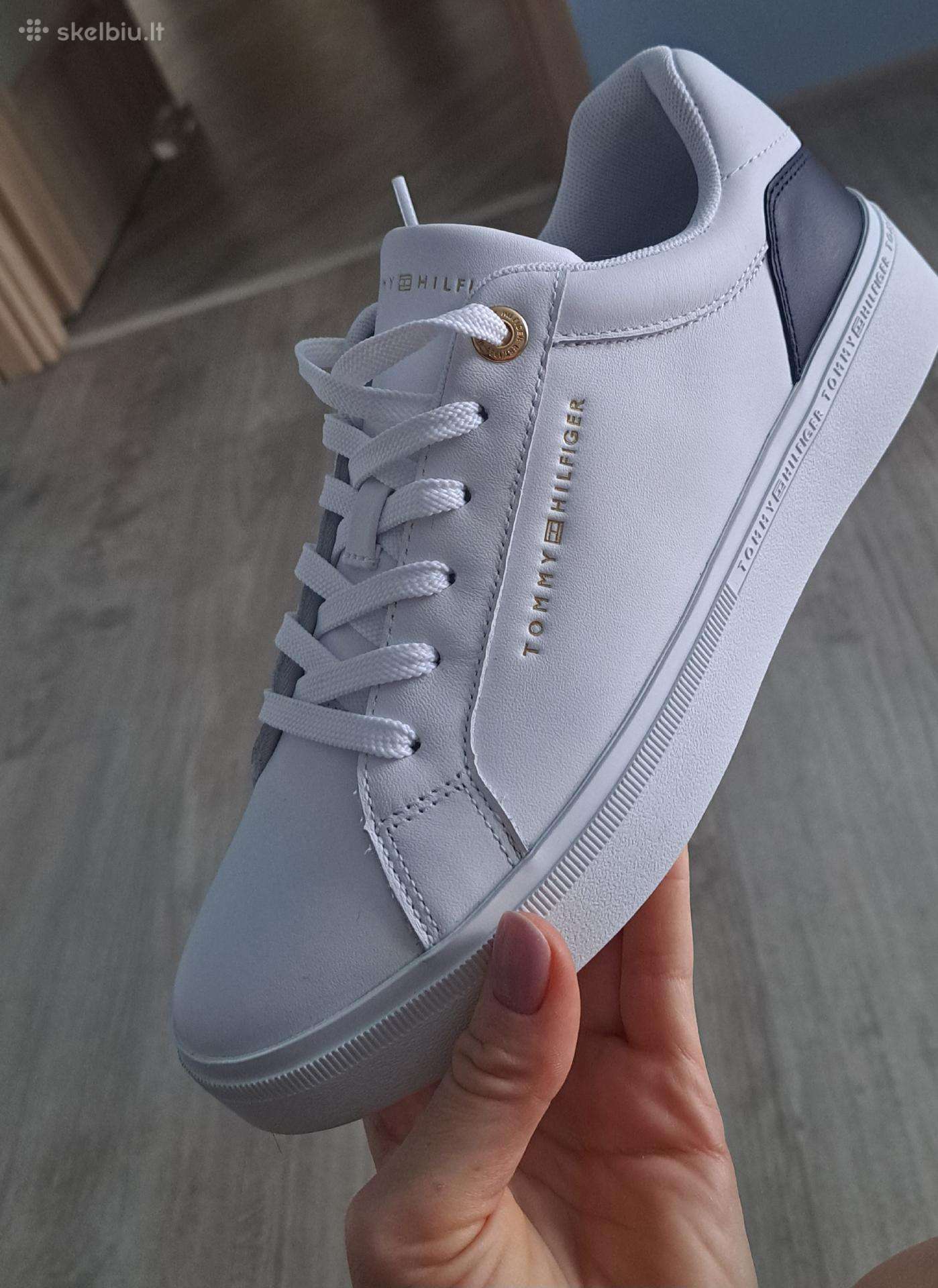 Tommy Hilfiger kedukai
