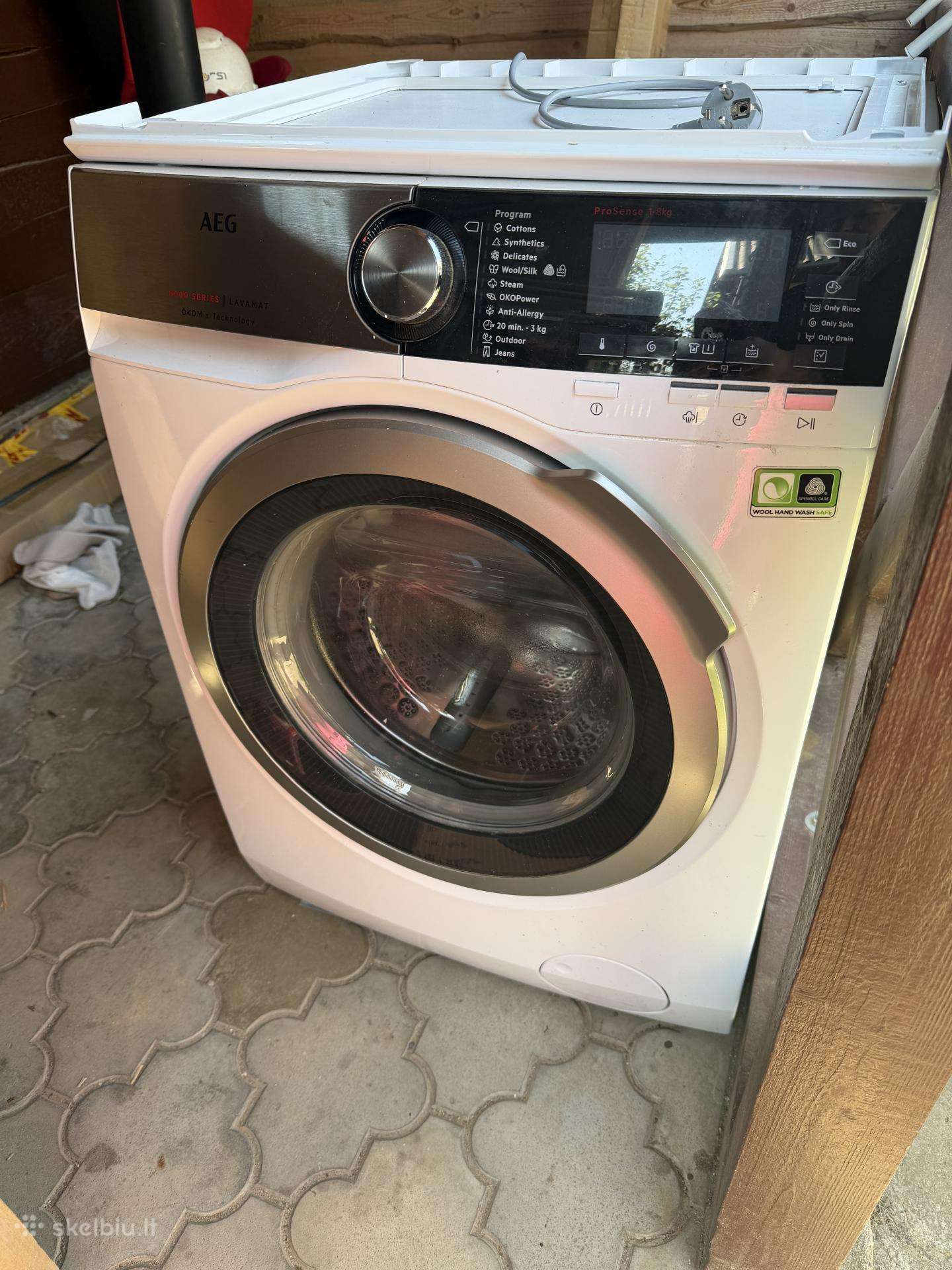 Aeg 8000 series L8fec68s skalbimo mašina su defekt