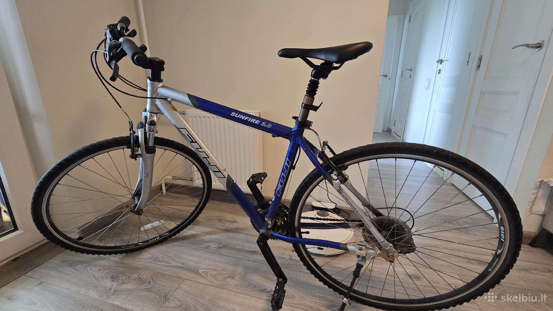 Fuji Sunfire 3.0 – 19" rėmas, Shimano Acera