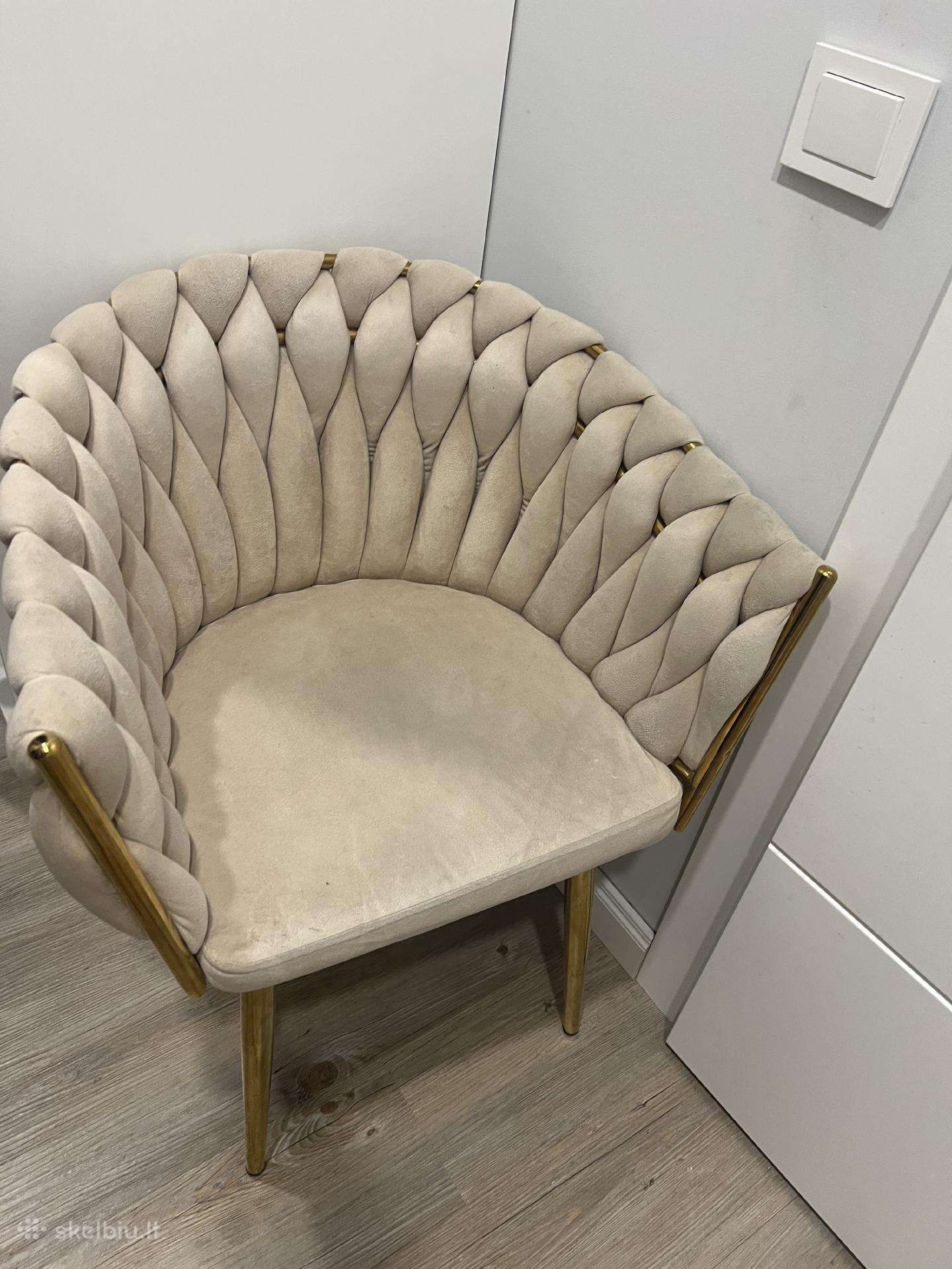 Prabangi valgomojo kėdė už 110 eur