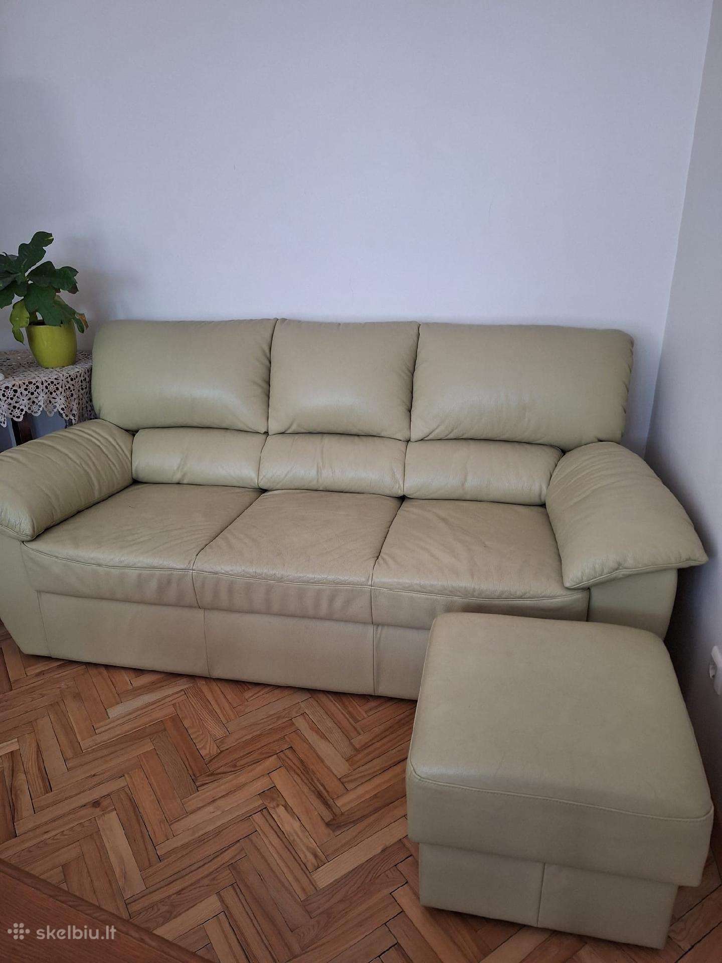 Kler odinė sofa ir odinis pufas