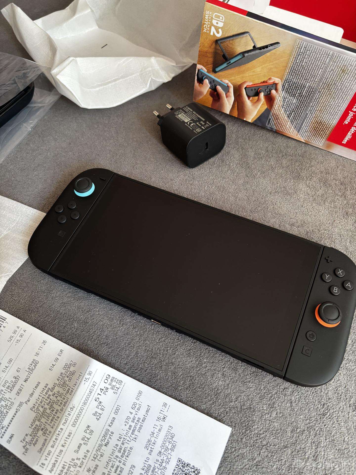 Nintendo switch 2 mažai naudotas,su garantija