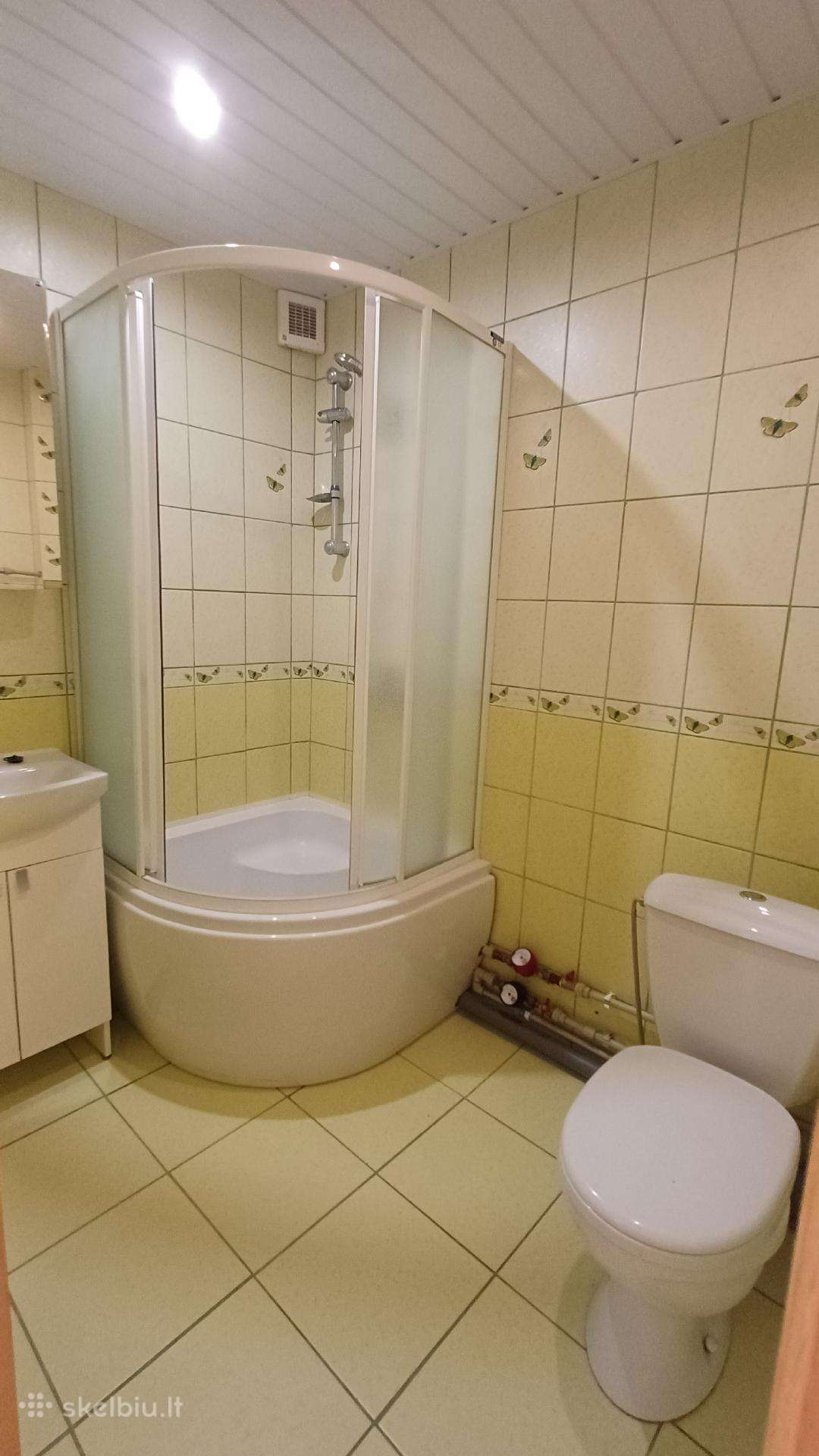 Išnuomojamas tvarkingas 2 k. butas Lyros g.