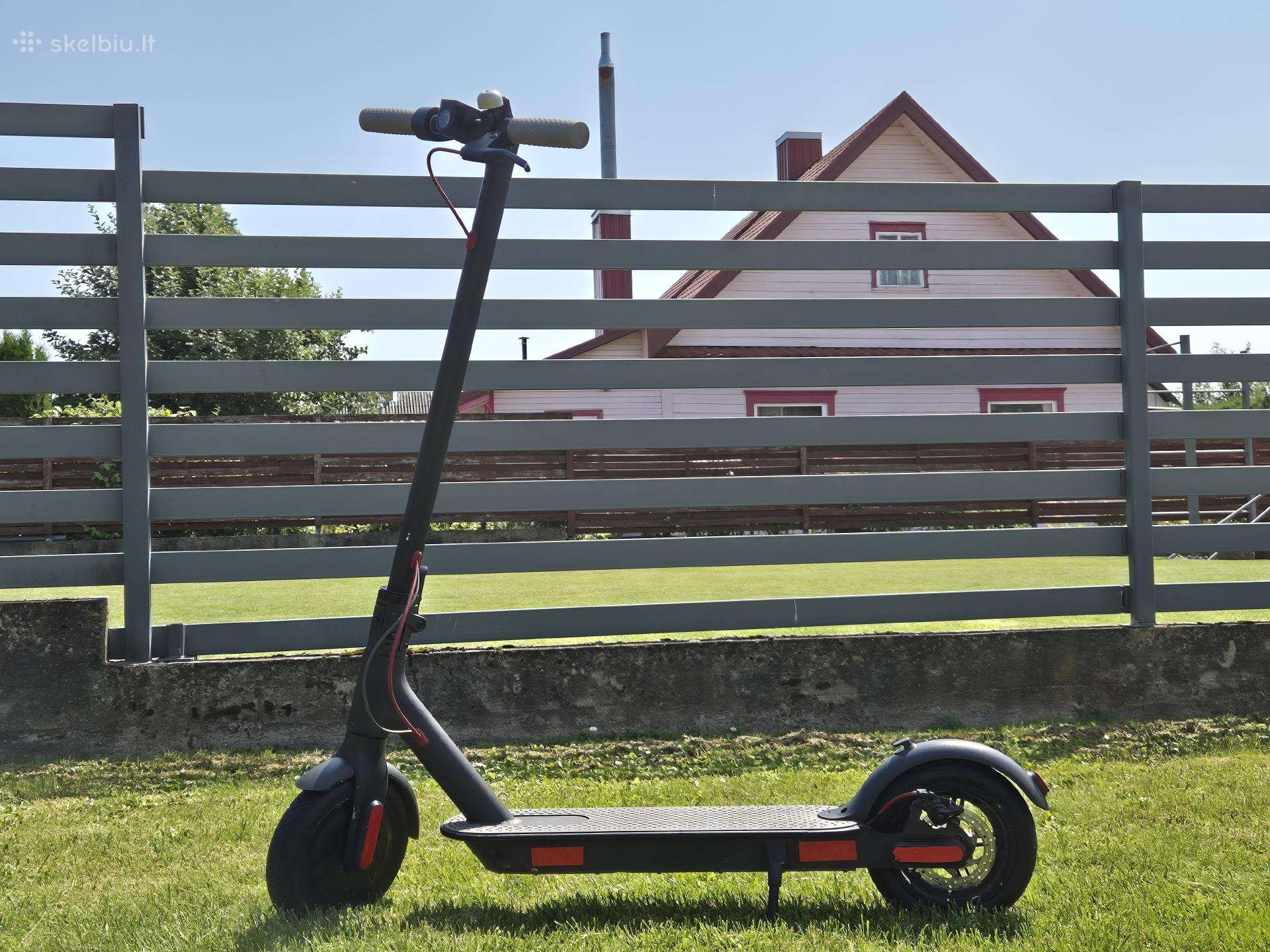 Parduodamas Xiaomi Mi Electric Scooter Essential