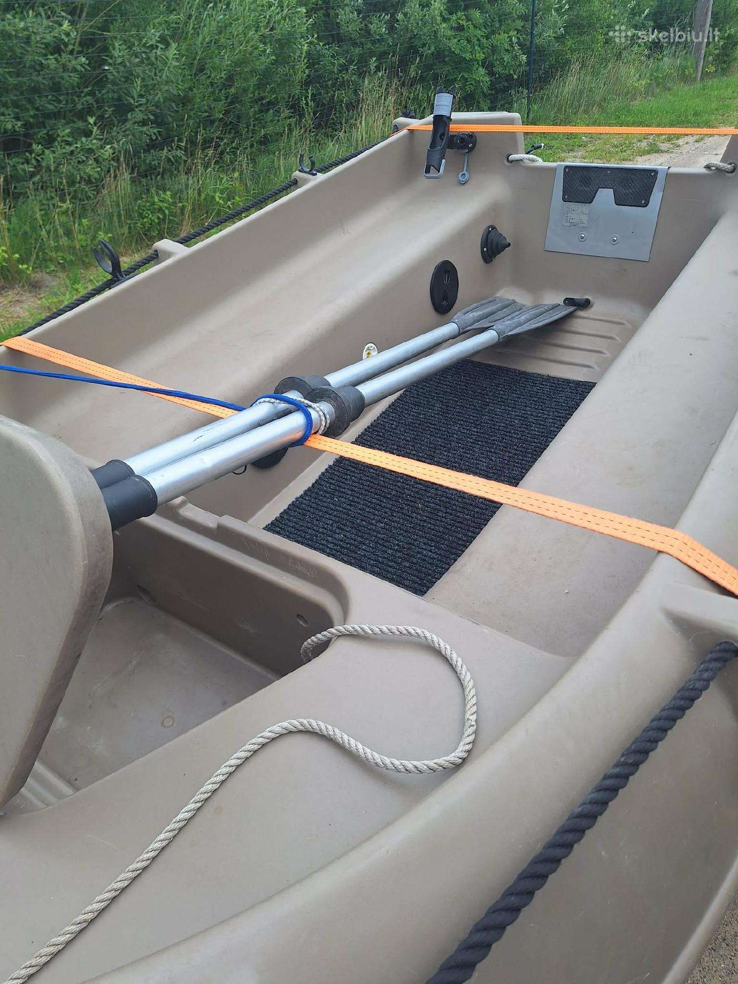 Olandija, plastic boats