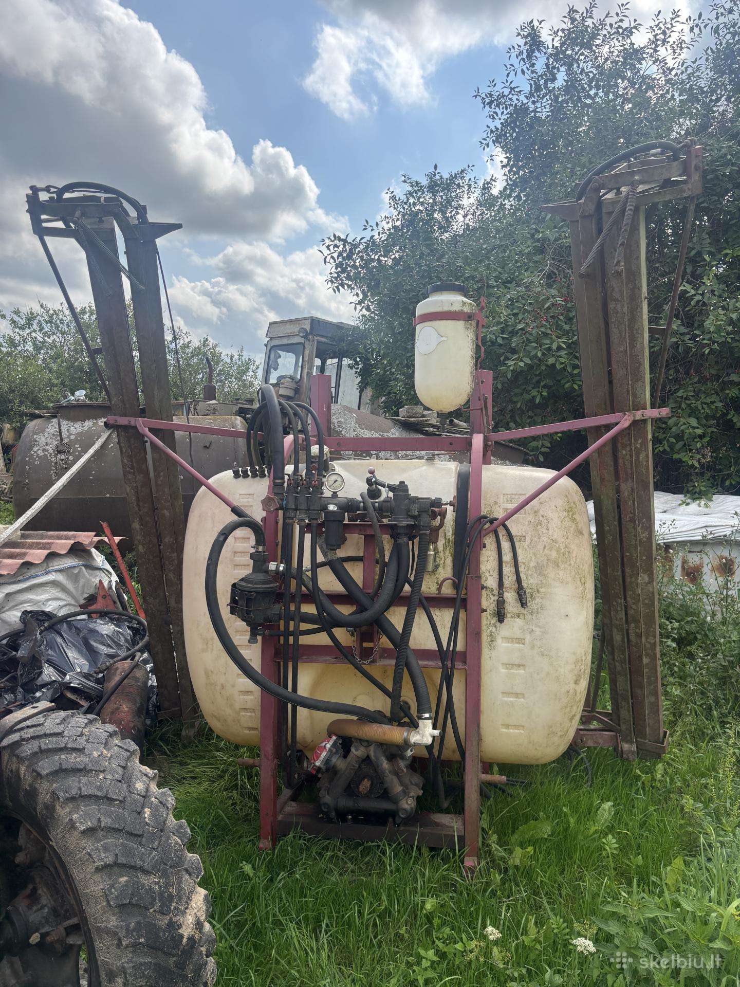 MTZ 570, tractors