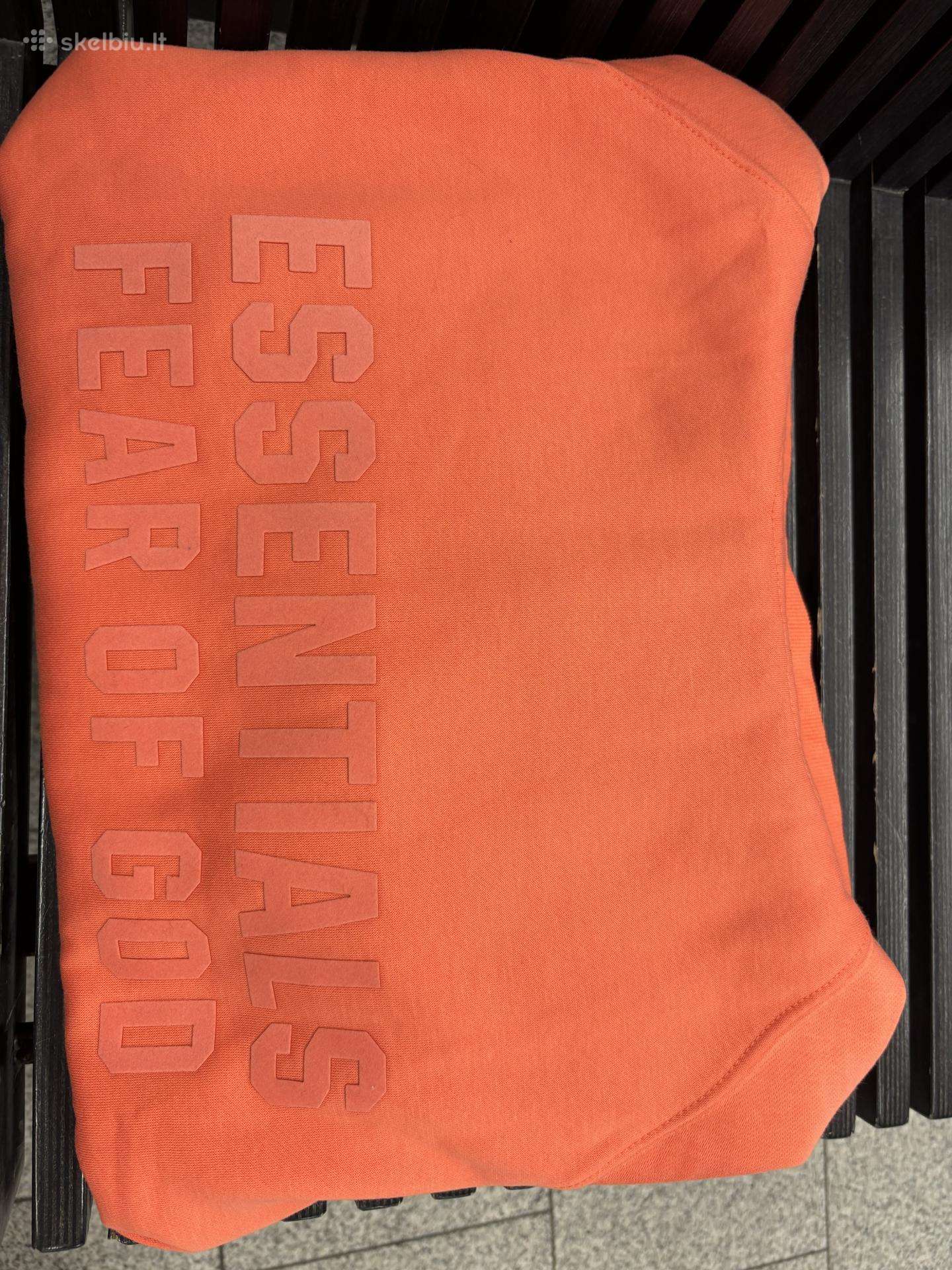 Essentials fear of god megstinis