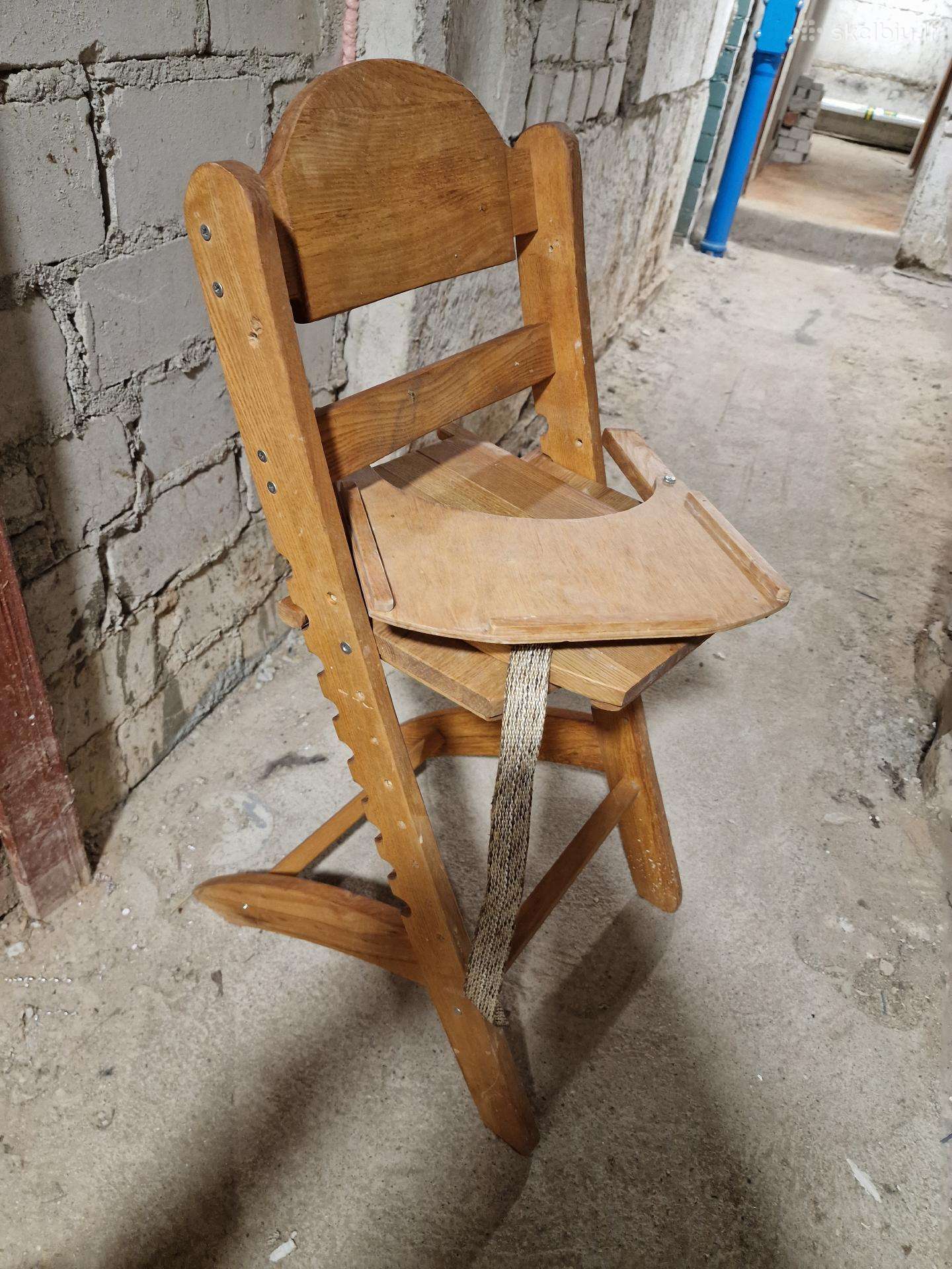 Rankų darbo maitinimo kėdutė