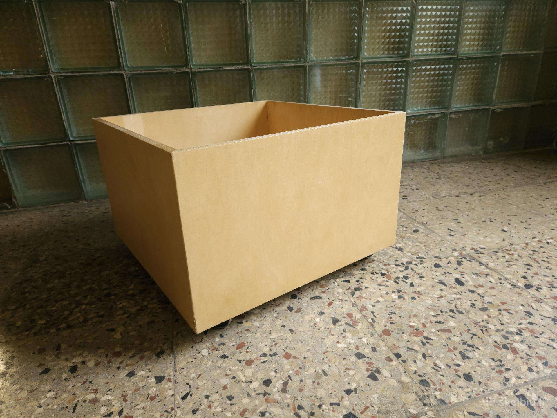 Dėžės ant ratukų