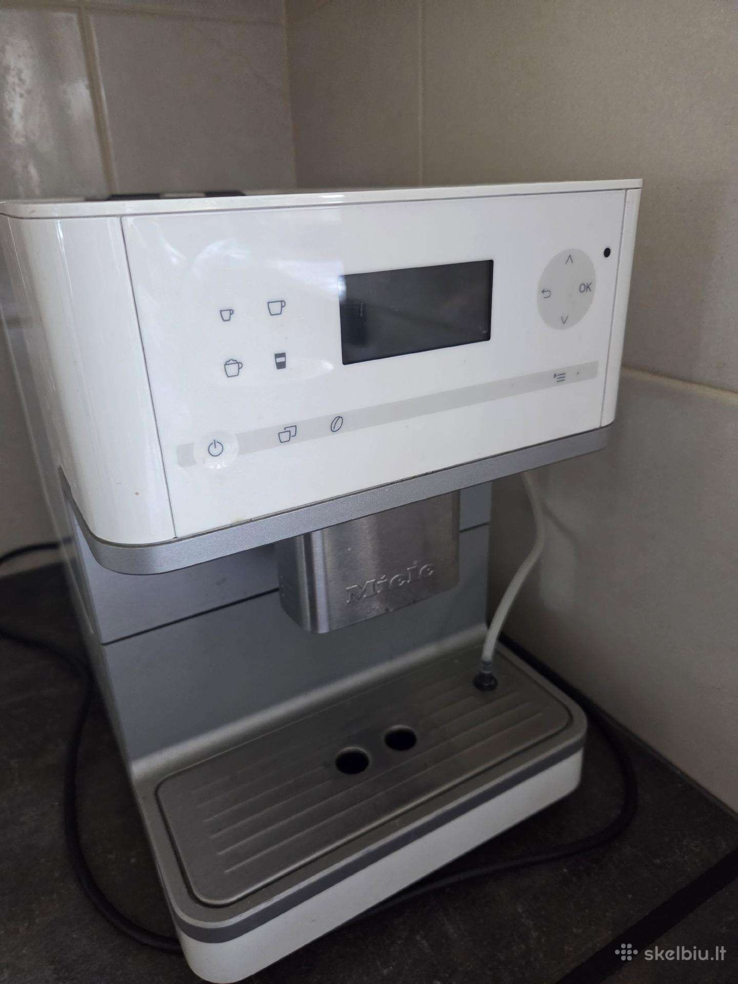 Kavos aparatas Miele Cm6110