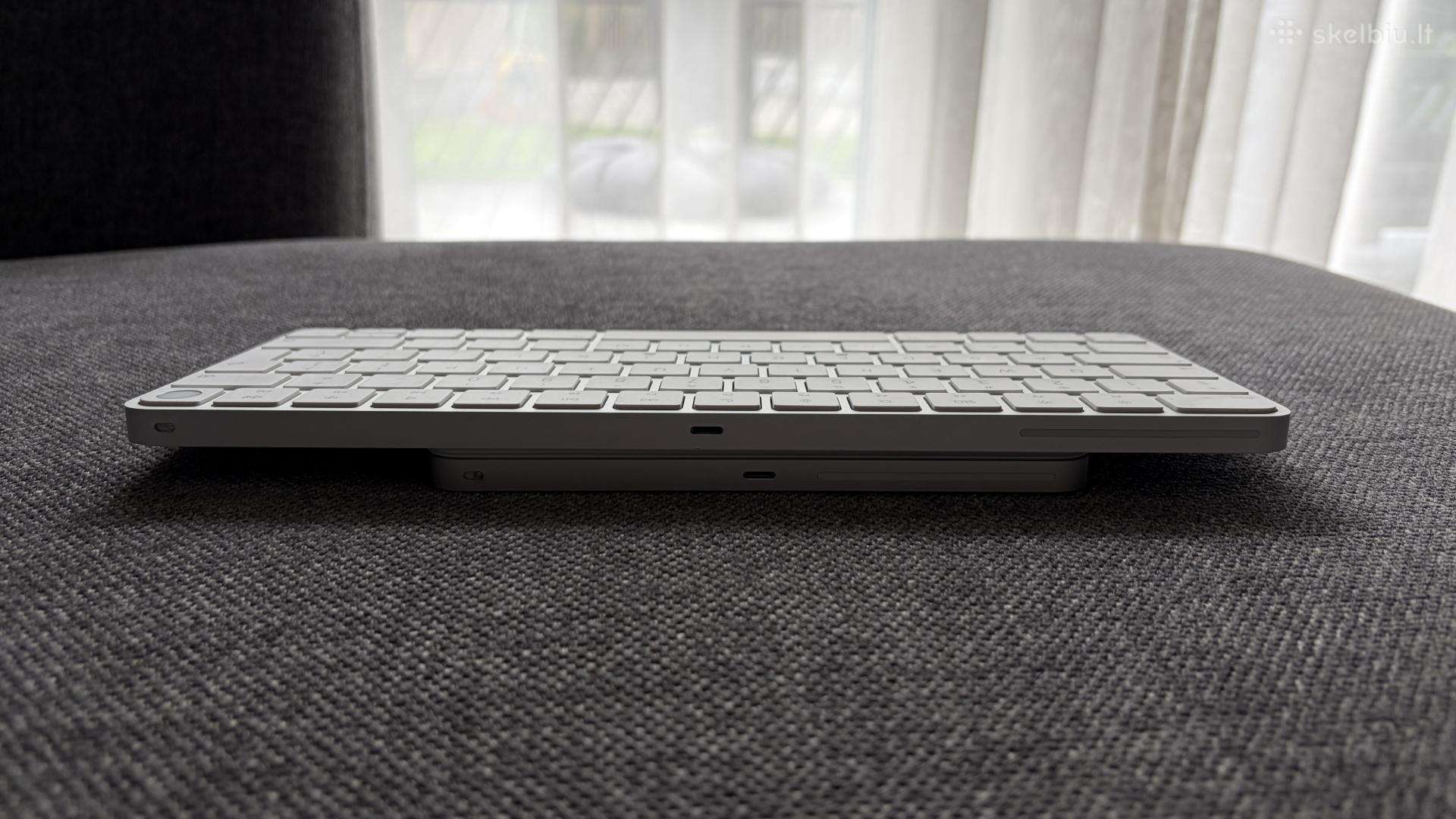 Apple Magic Trackpad 2, Lightning connector