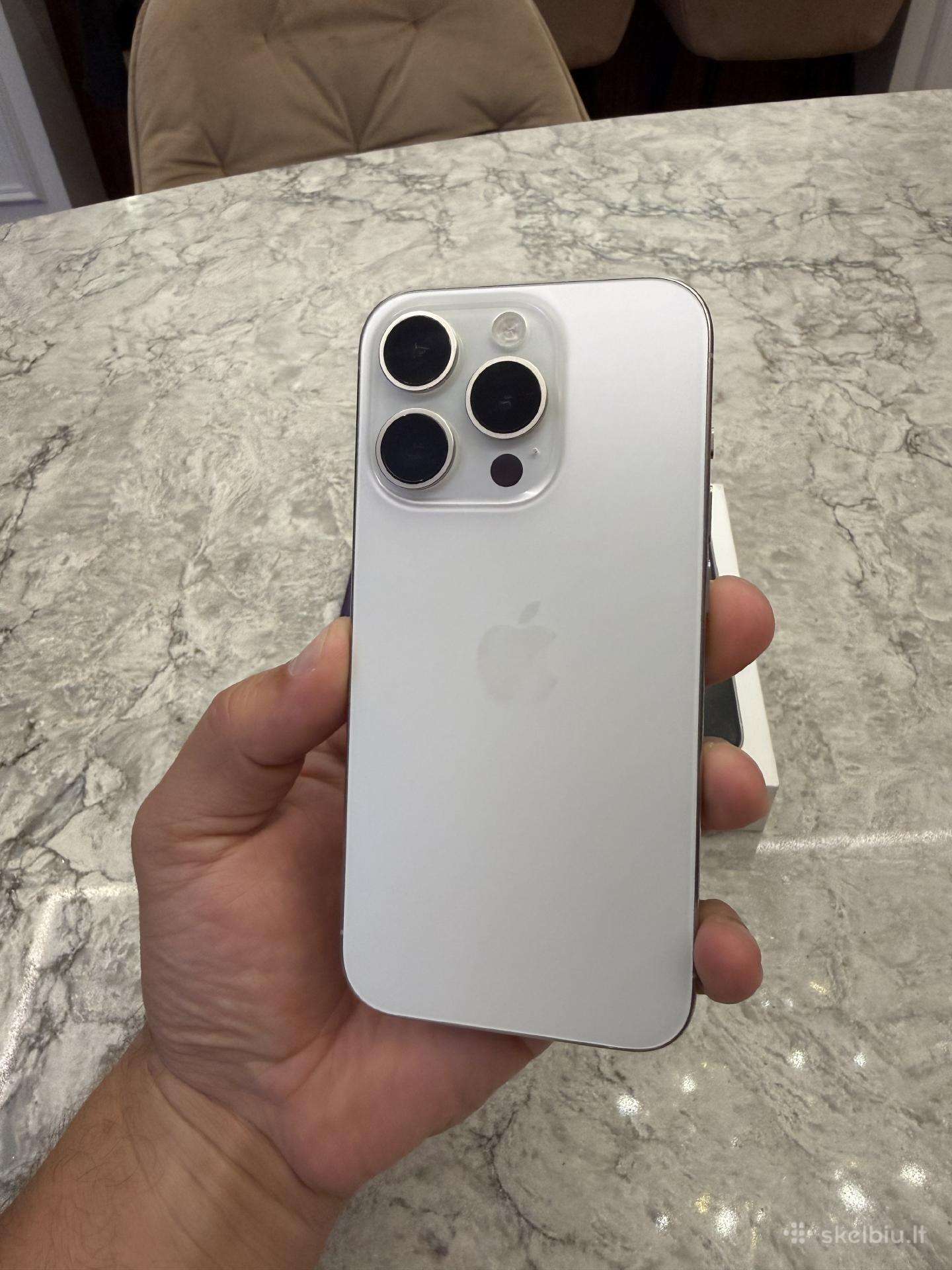 iPhone 15 pro, 256gb 100% baterija