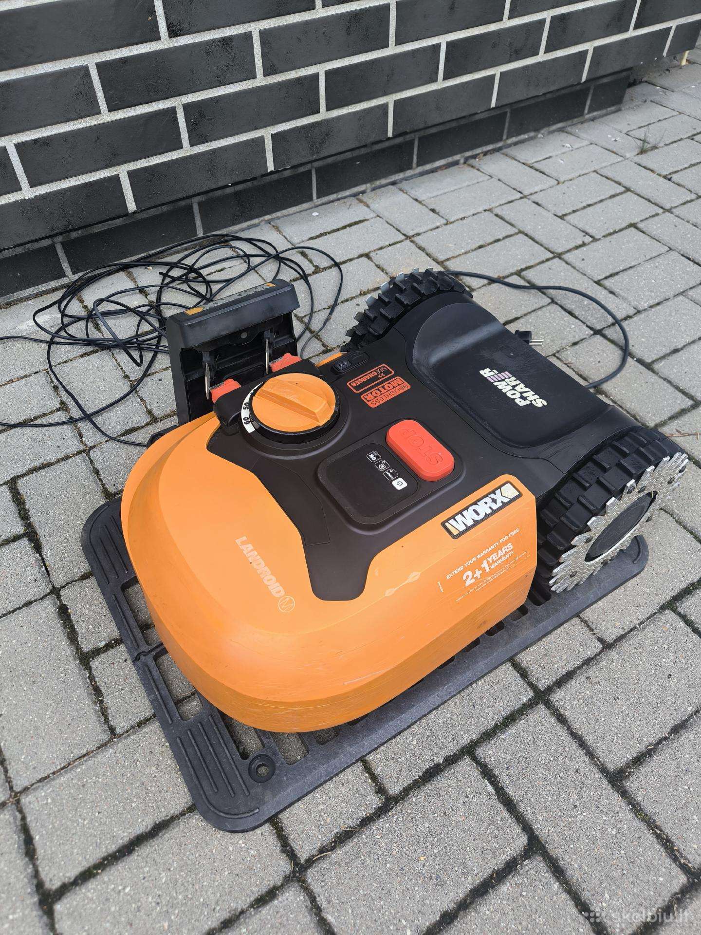 Robotas vejapjovė Worx Wr141e