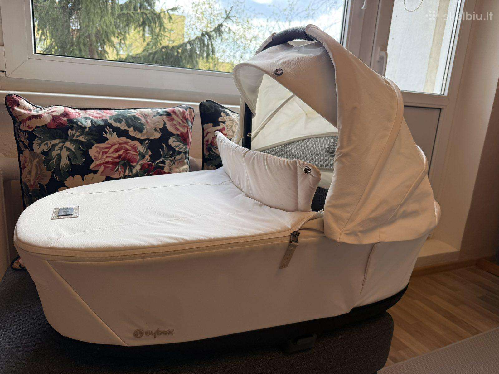 Parduodamas vežimėlis Cybex Priam V4