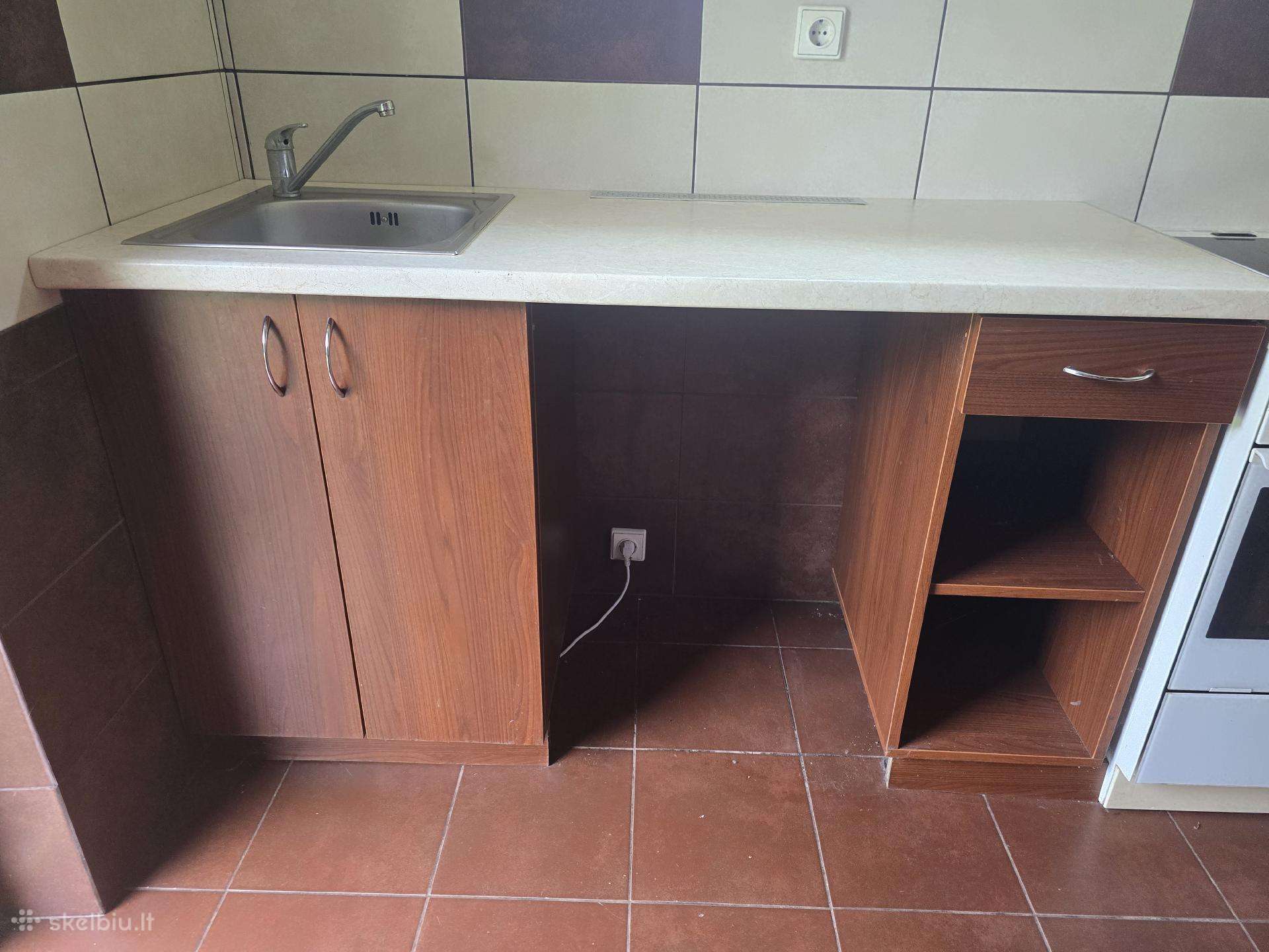 Naudoti virtuvės baldai