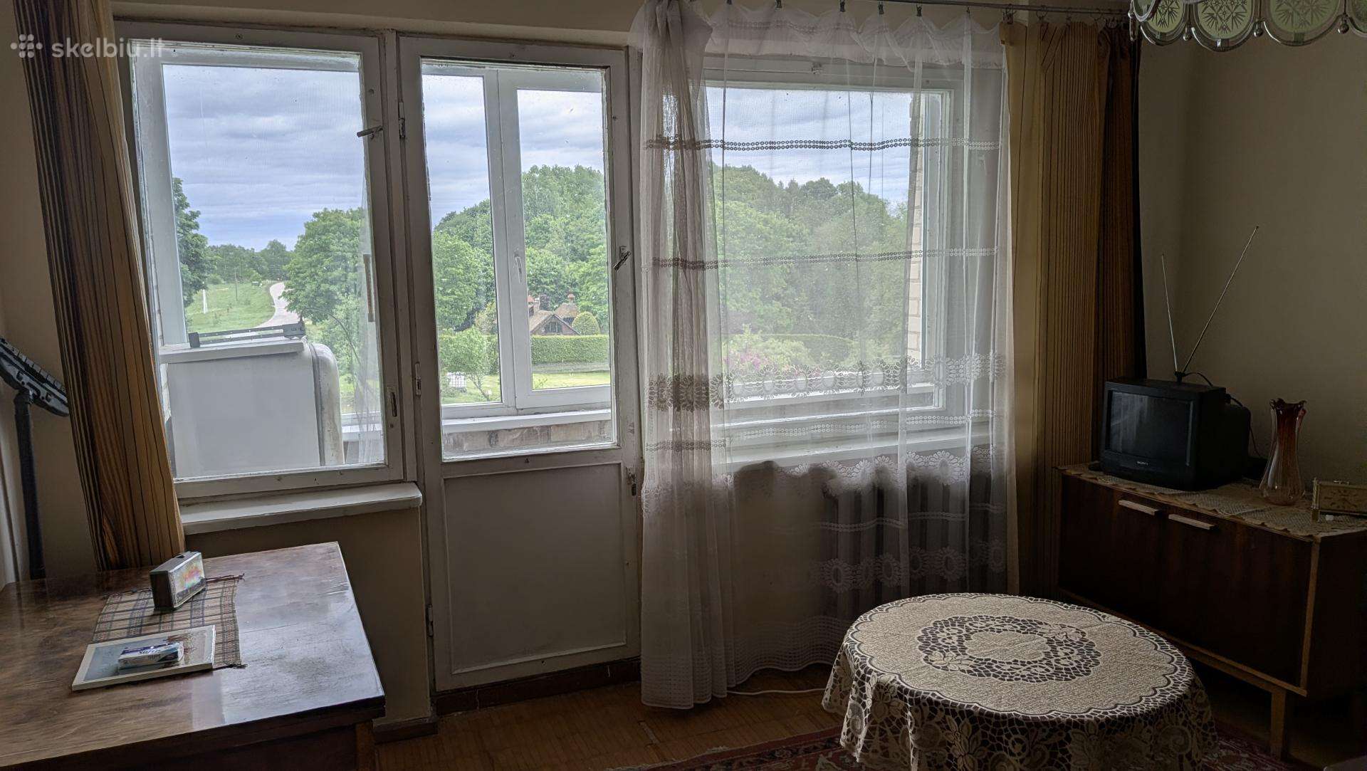 Trijų kambarių butas Bijutiškio kaime