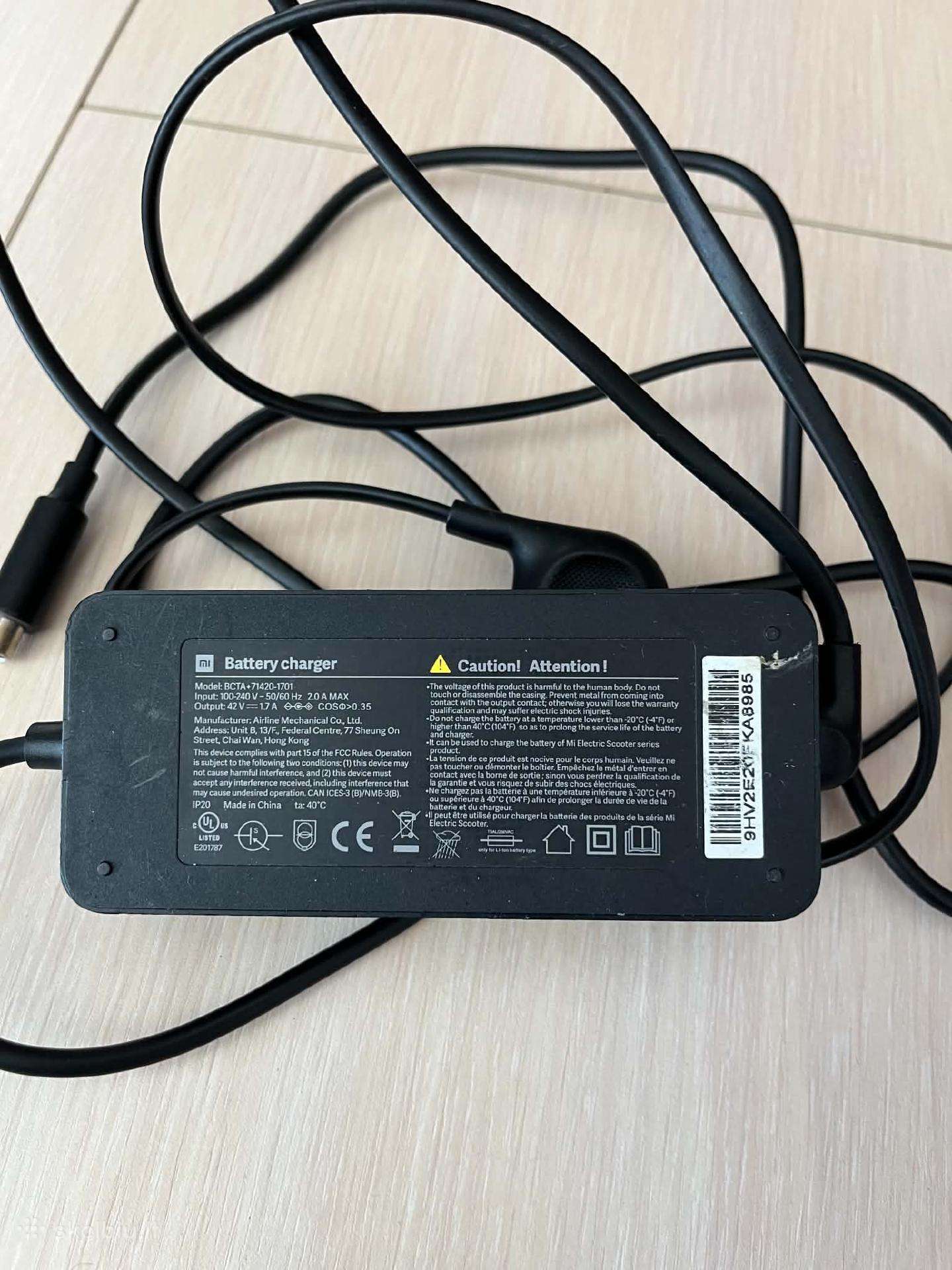 Originalus Xiaomi elektrinio paspirtuko pakrovėjas