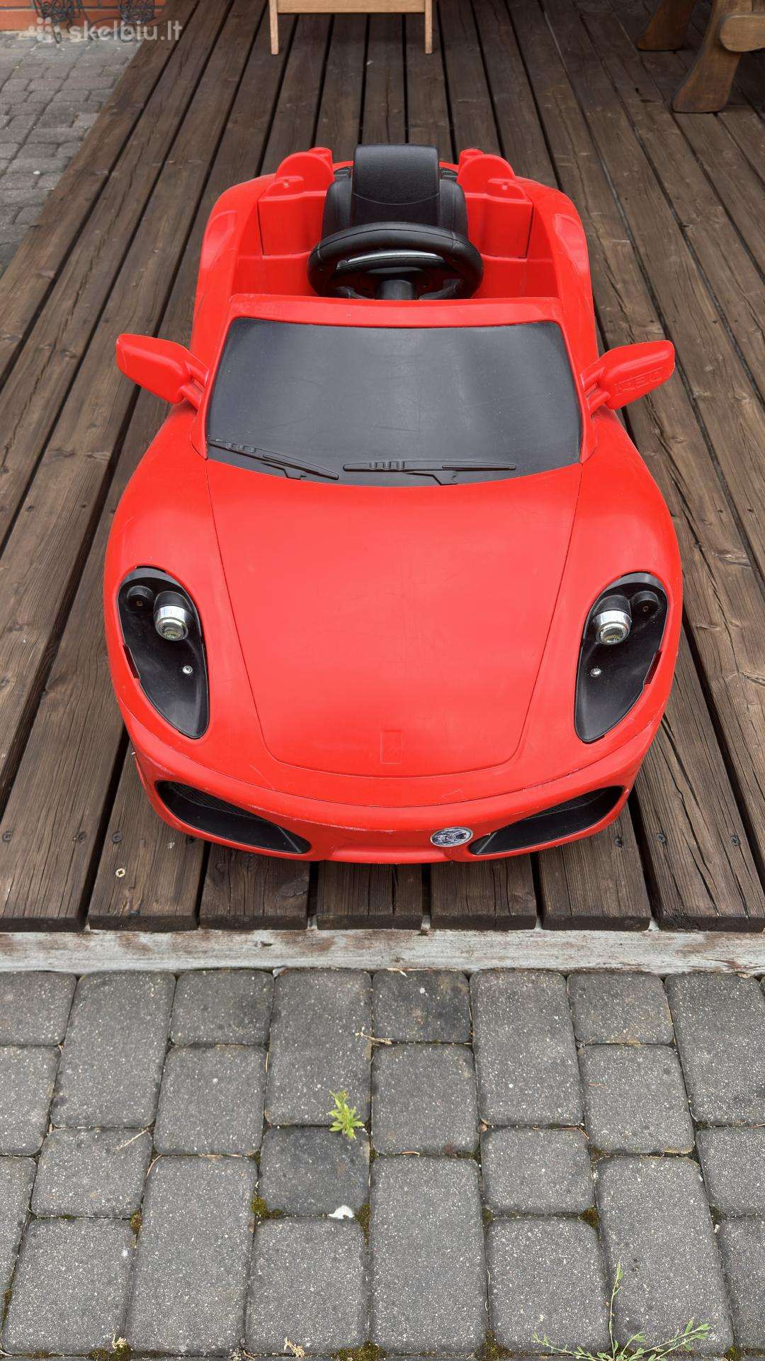 Elektrinė vaikiška Ferrari mašinytė