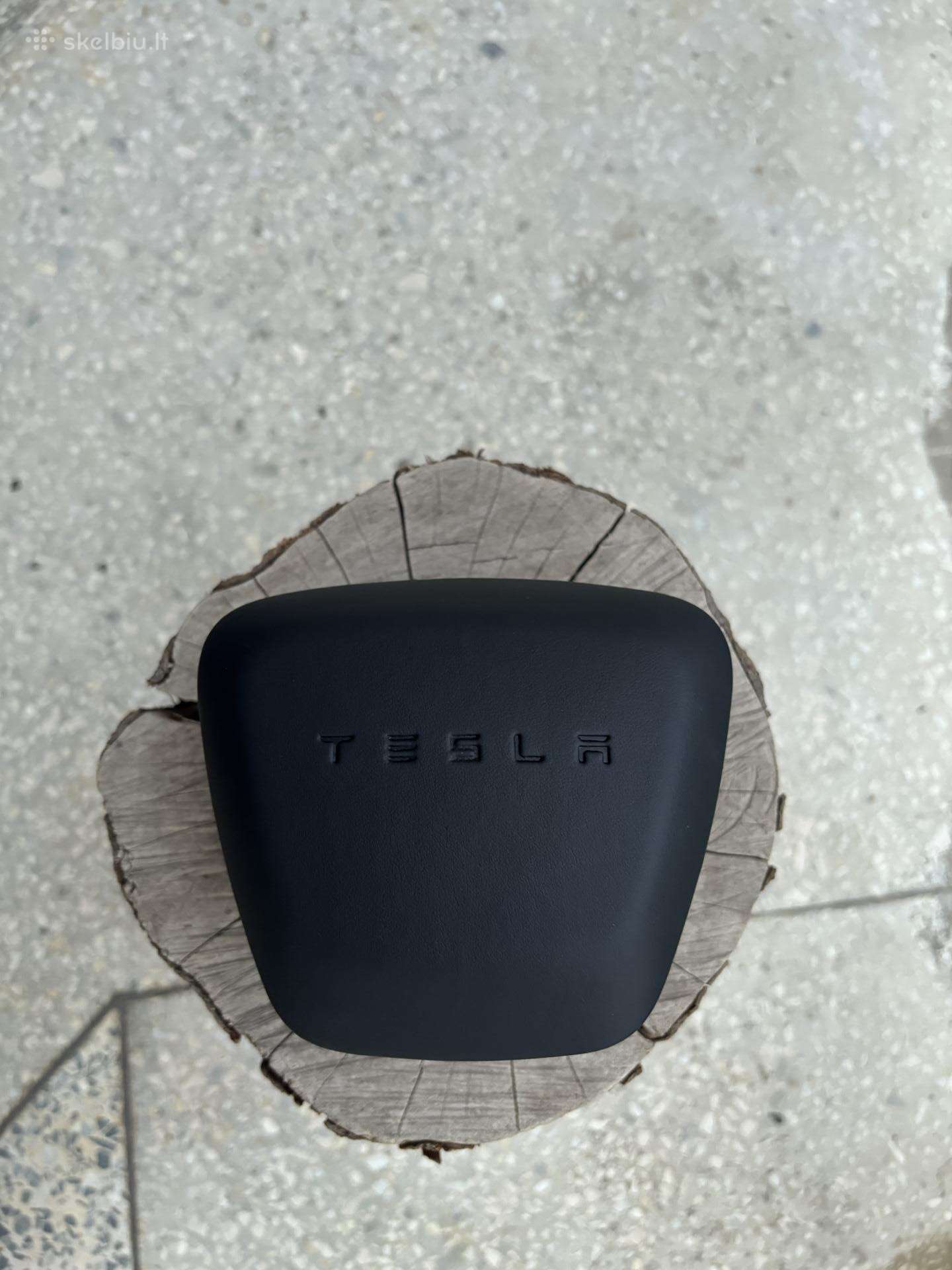 Tesla Model S ir X Yoke Airbag (vairo oro pagalvė)