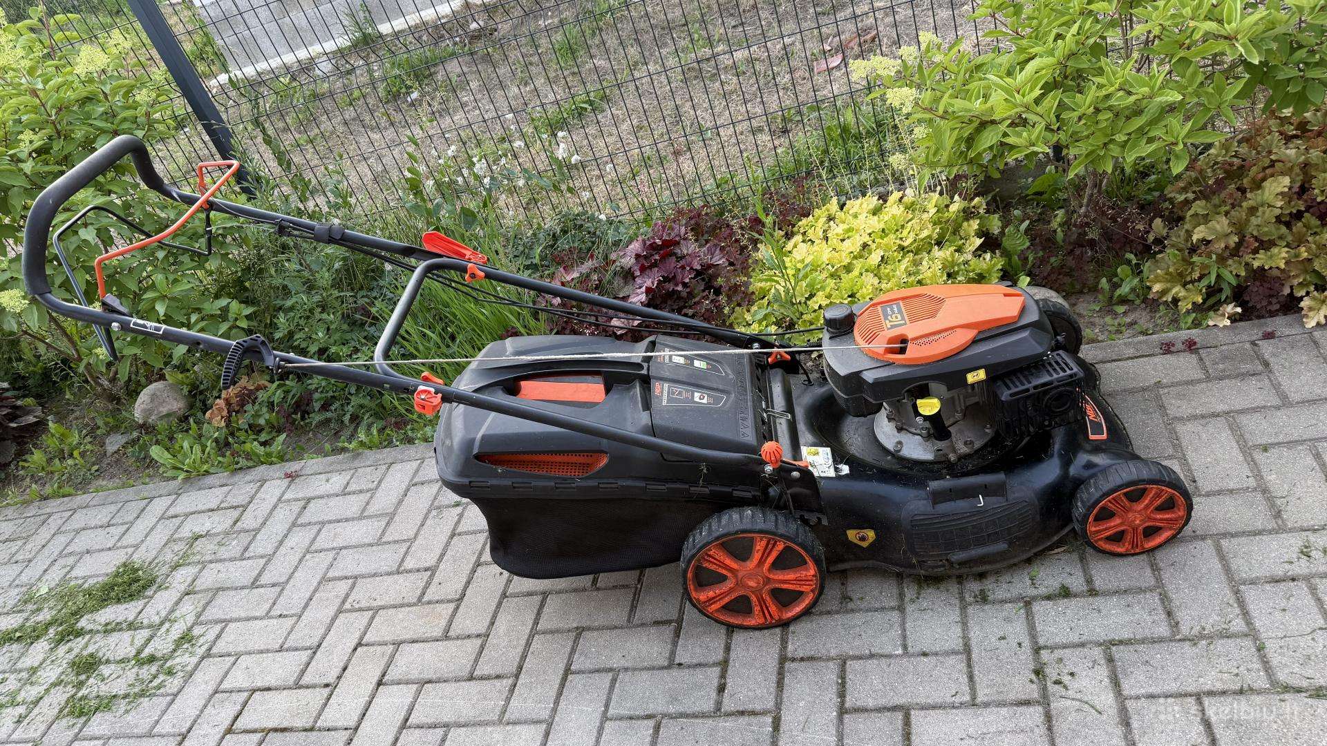 Ngp 50cm pločio savaigė žoliapjovė