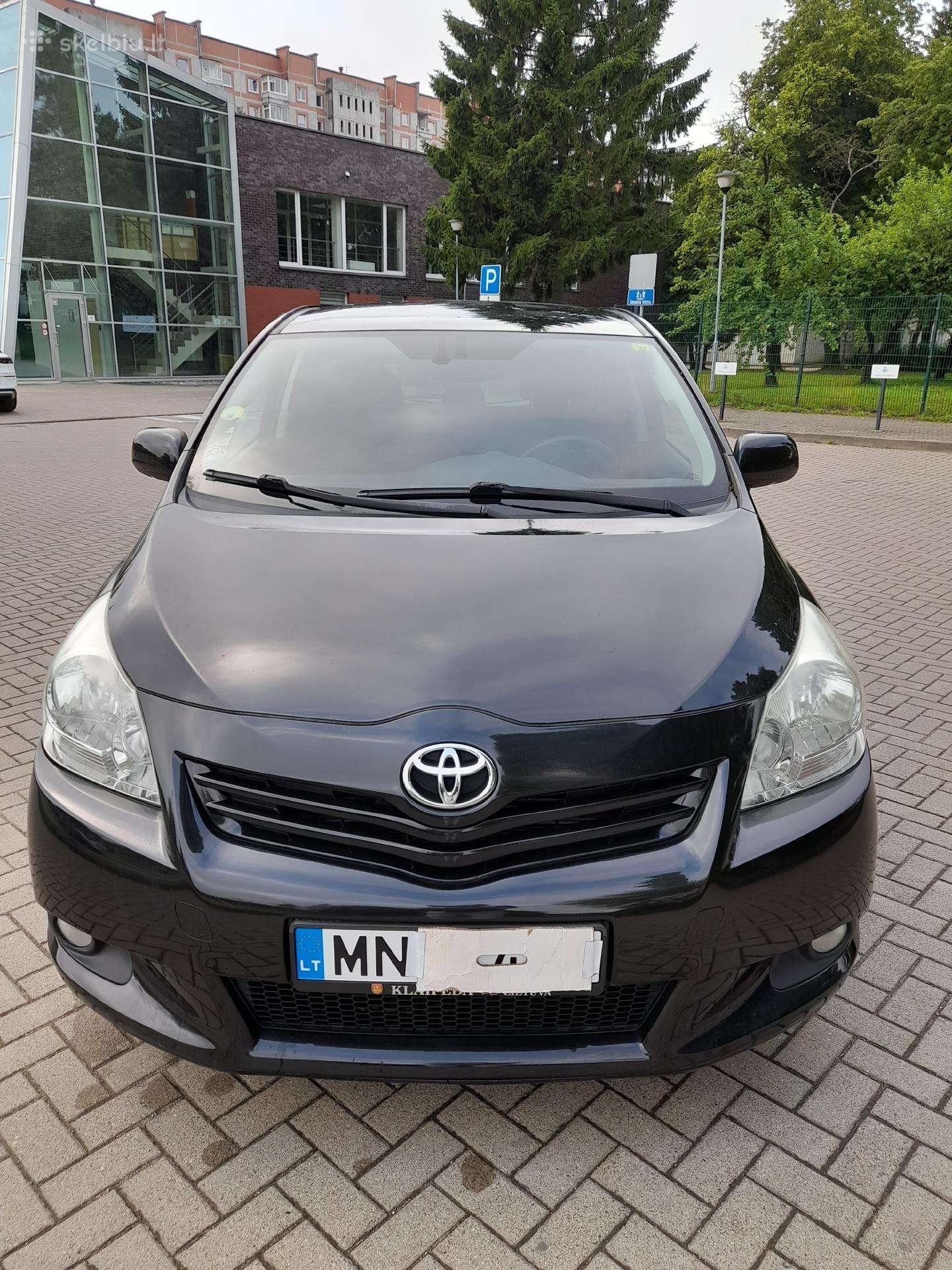 Parduodamas Toyota Verso