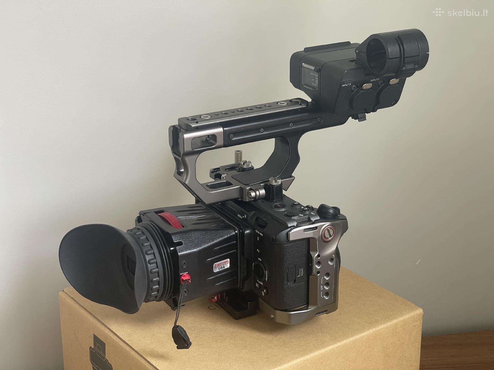 Sony Fx3 + garantija + cage + viewfinder