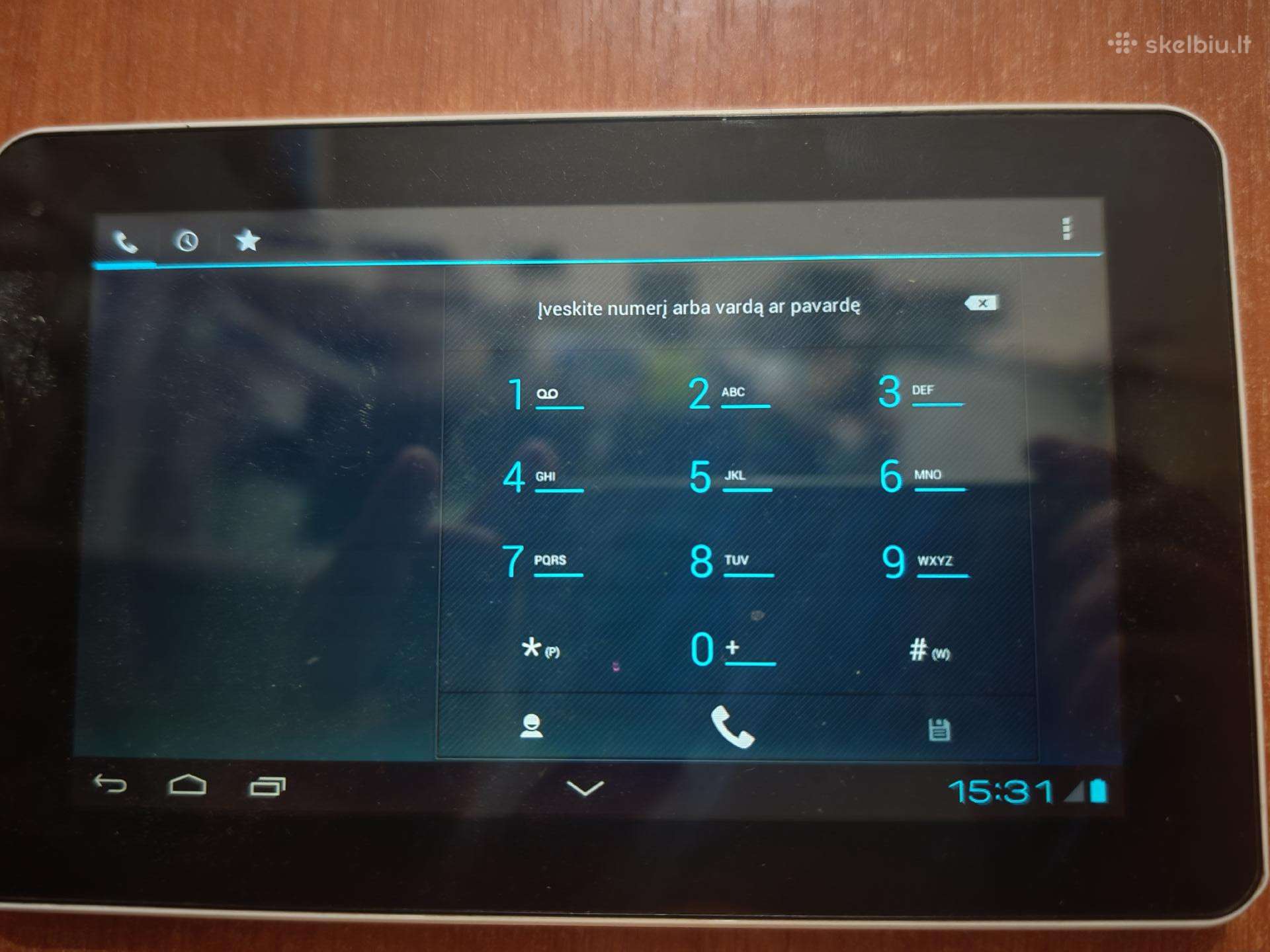 Huawei planšetė su telefono funkcija.