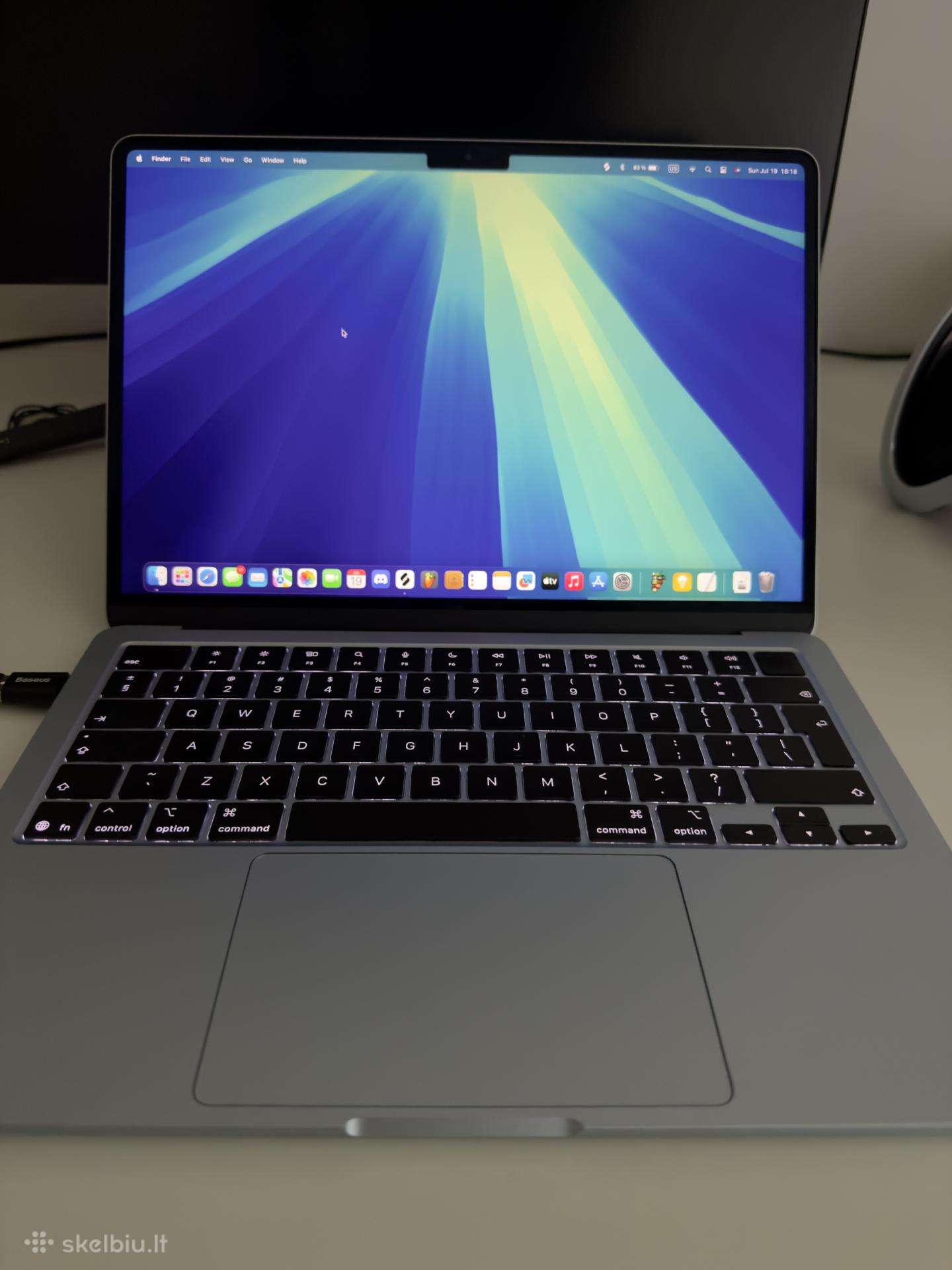 MacBook Air 13.5 M4 16/256, garantija