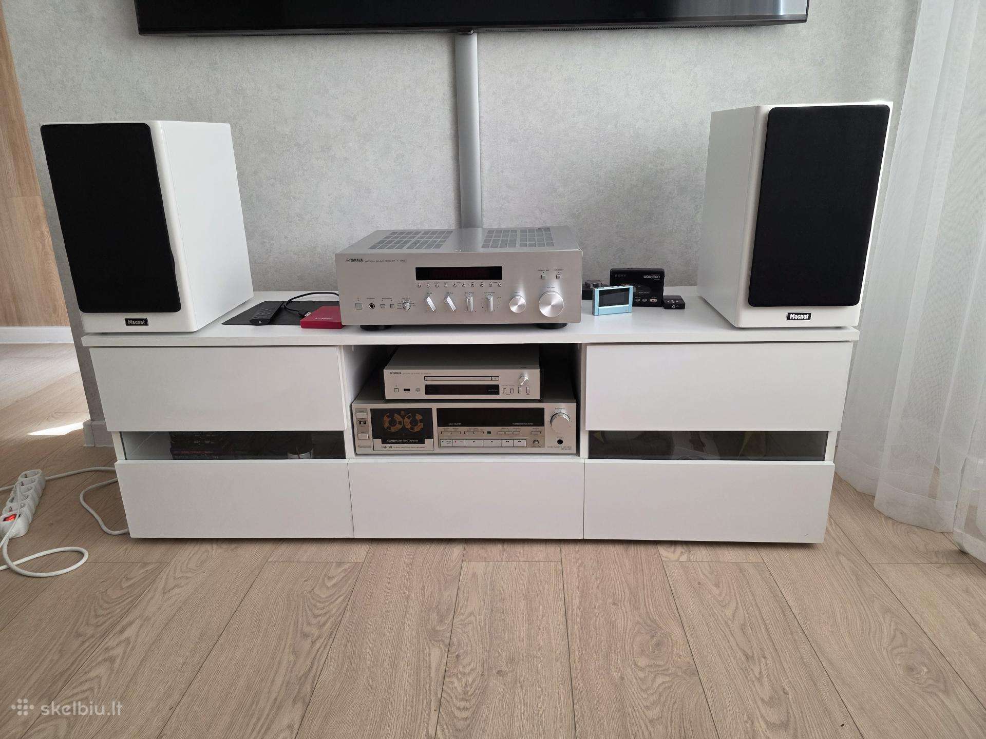 Magnat signature 703