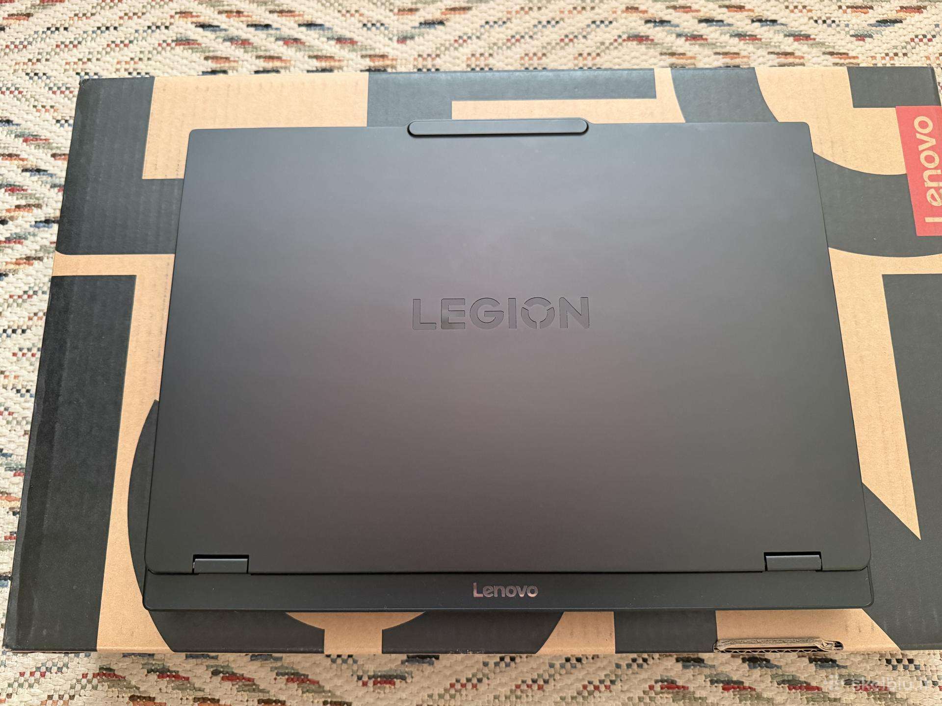 Lenovo legion 5 15irx10