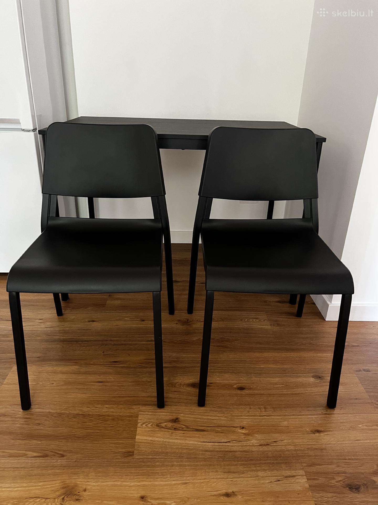 Parduodamos dvi Ikea juodos kėdės be defektų