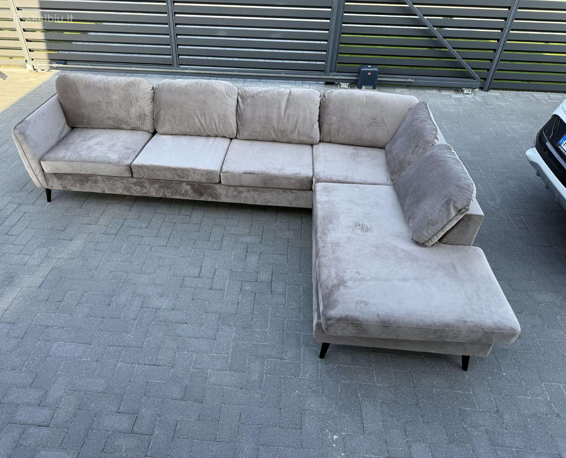 Nauja veliurinė sofa
