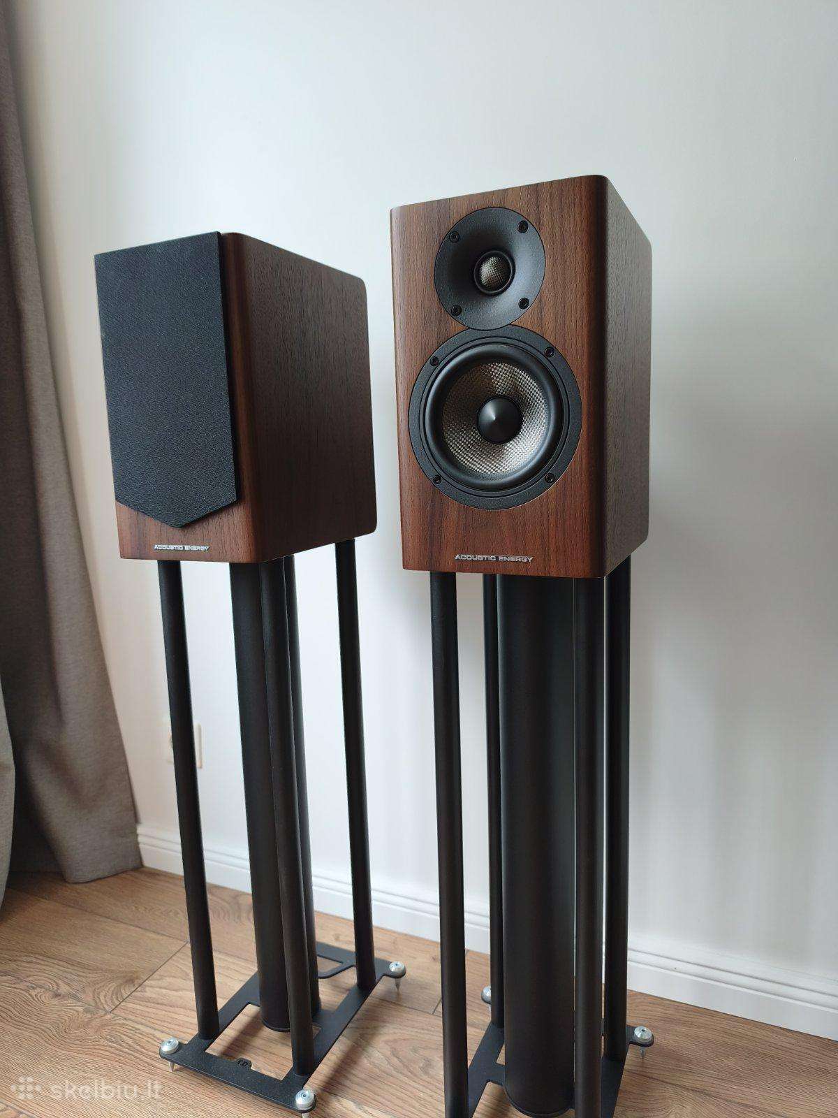Acoustic Energy Ae500 kolonėlės su stovais