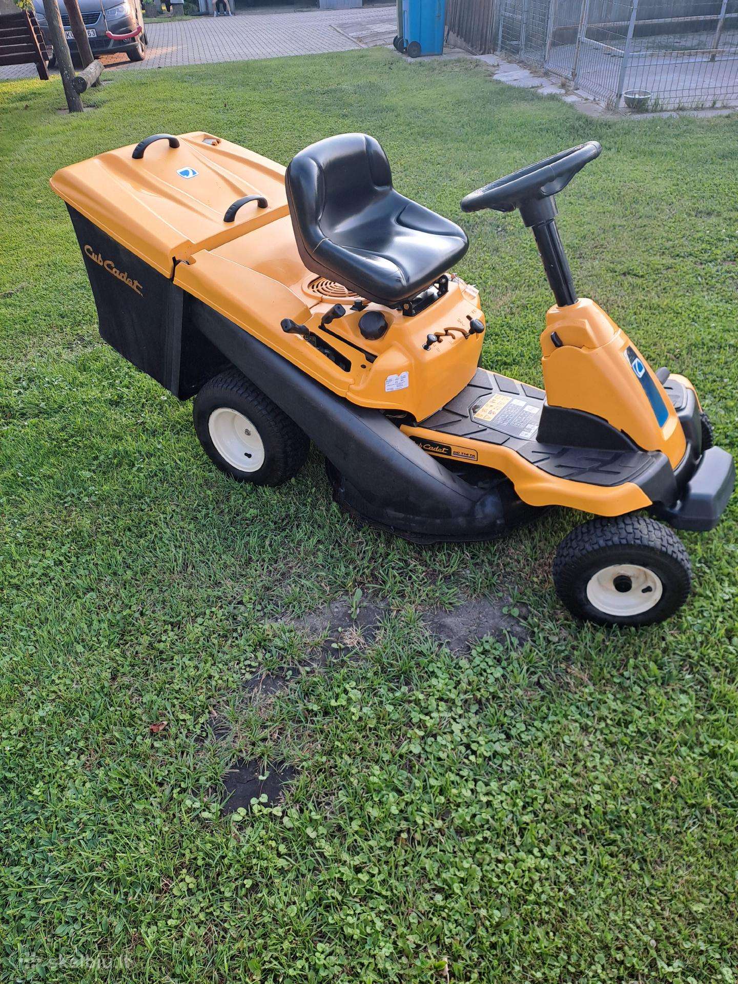 Parduodu sodo traktoriuką cub cadet