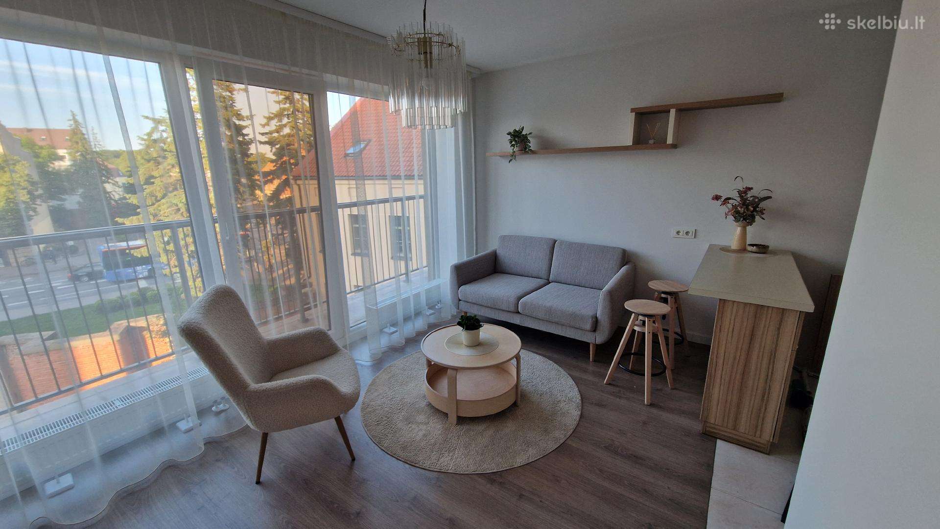 Išnuomojamas išskirtinis 2 kambarių butas centre