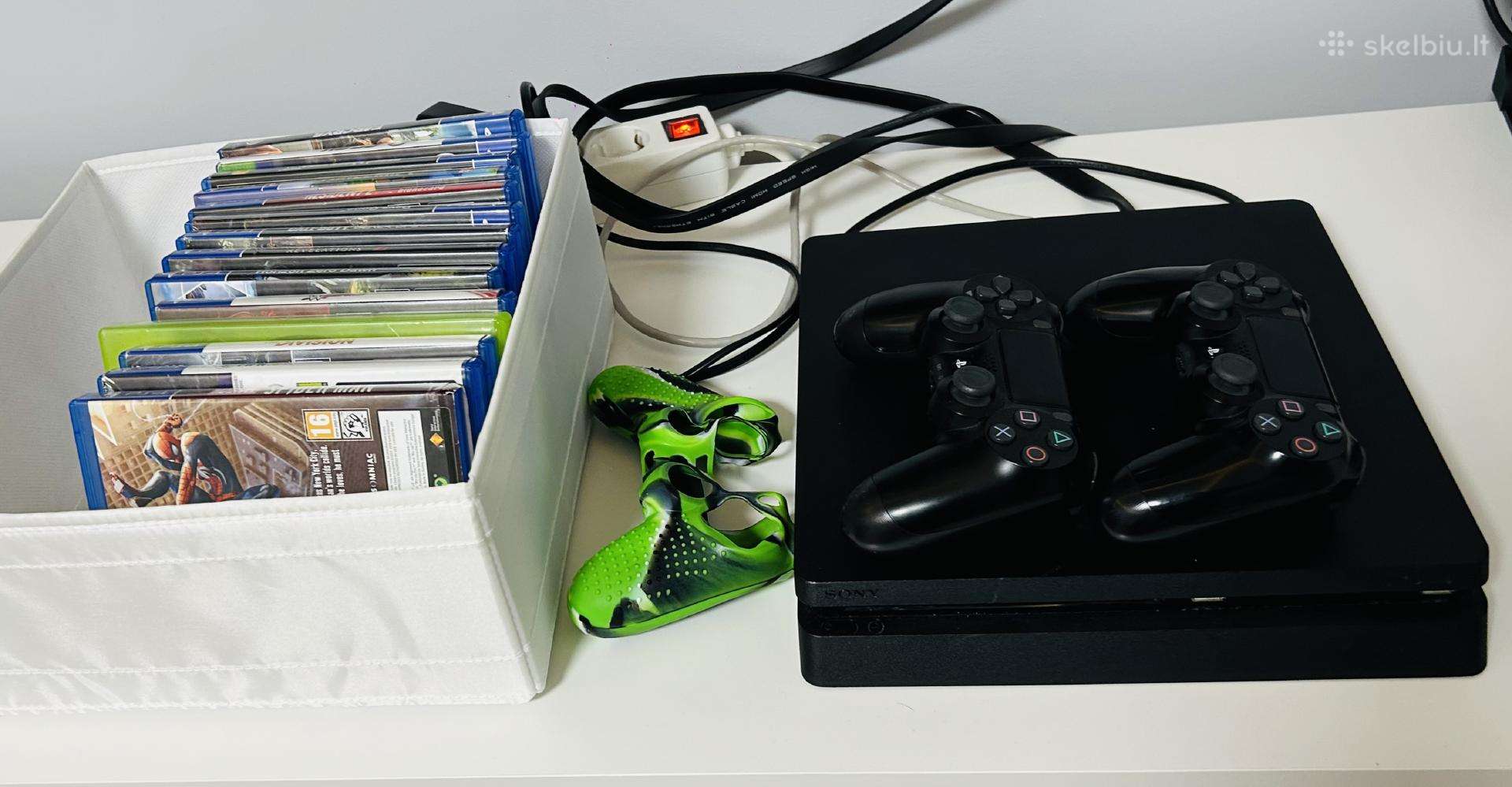 Parduodamas Playstation 4 Slim 500gb + 3 pulteliai