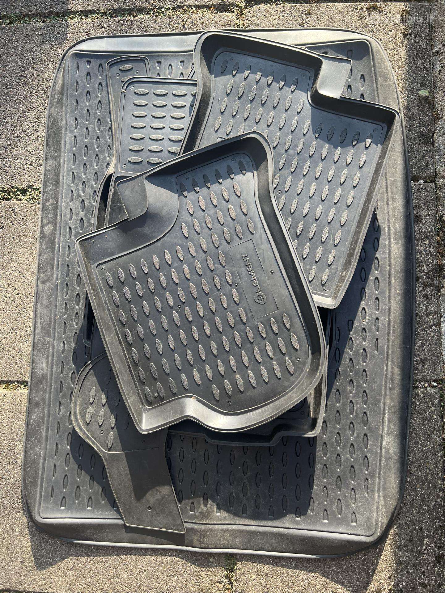 VW Golf Plus guminių kilimėlių komplektas