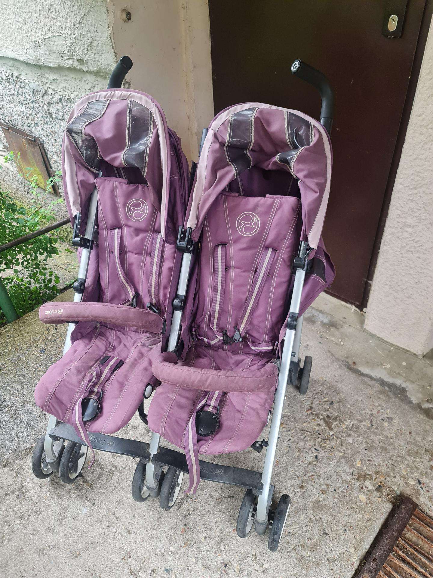 Dovanojų gyvenimo mačiusį dvynukų vežimėlį Cybex