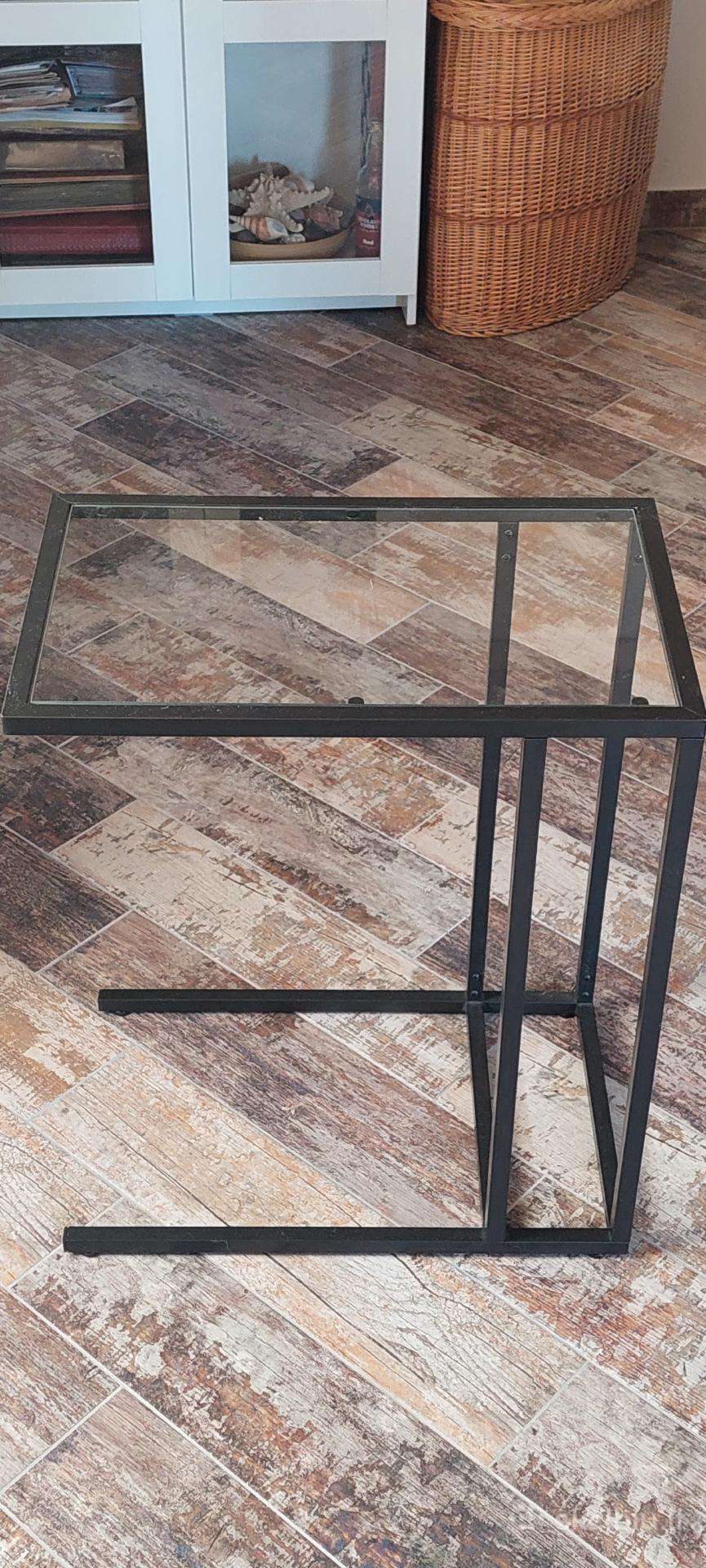 Pristatomas staliukas ikea