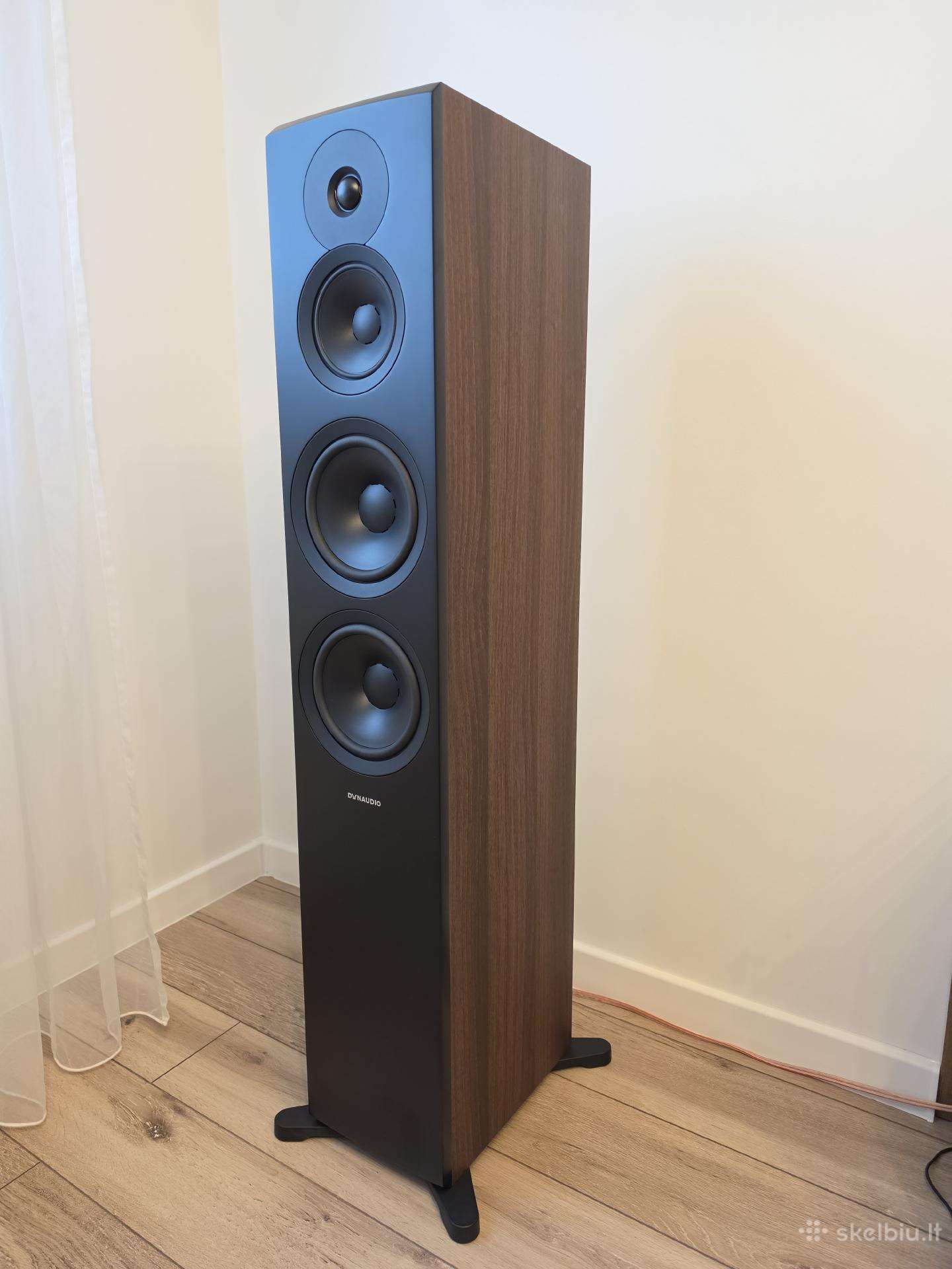 Dynaudio Emit 50 garso kolonėlės
