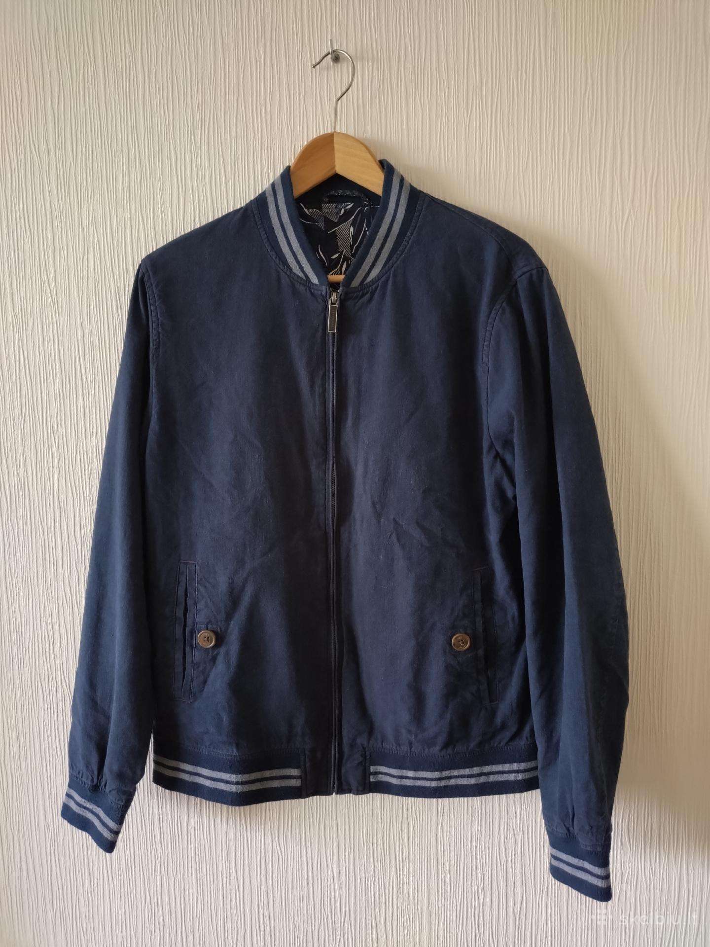 Ted Baker bomber striukė