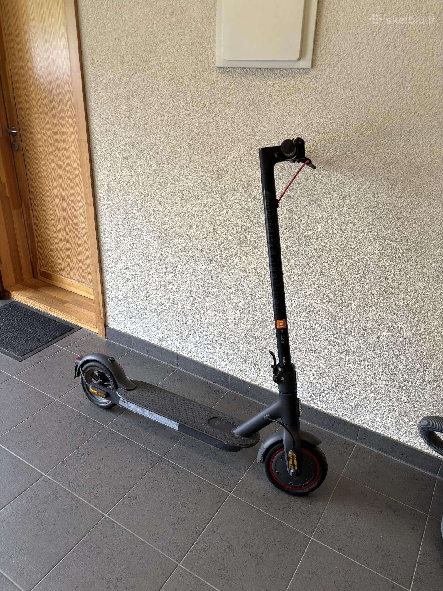 Xiaomi Mi Electric Scooter Pro 2