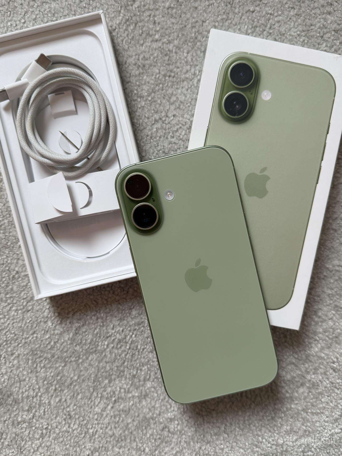 Žalias Apple iPhone 17
